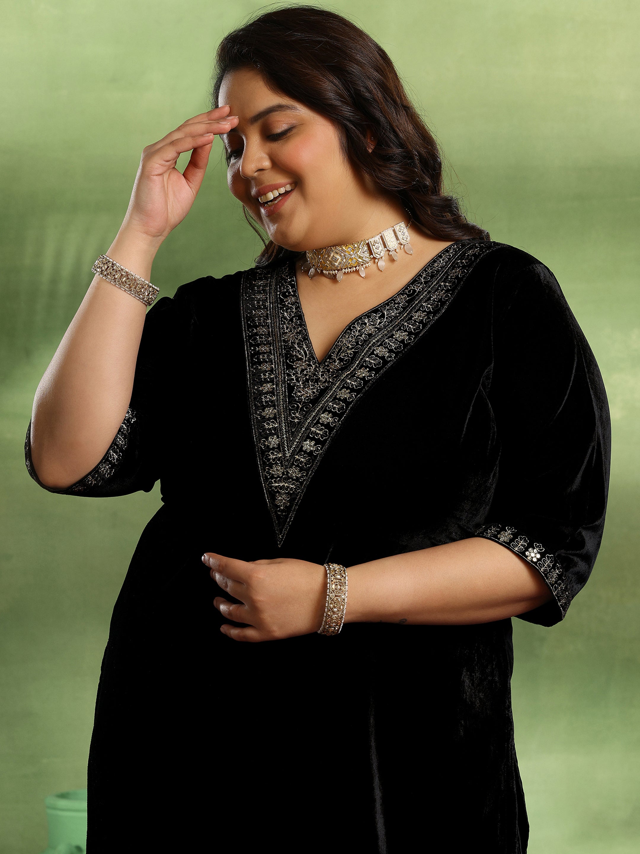 Plus Size Black Yoke Design Velvet Straight Suit With Dupatta