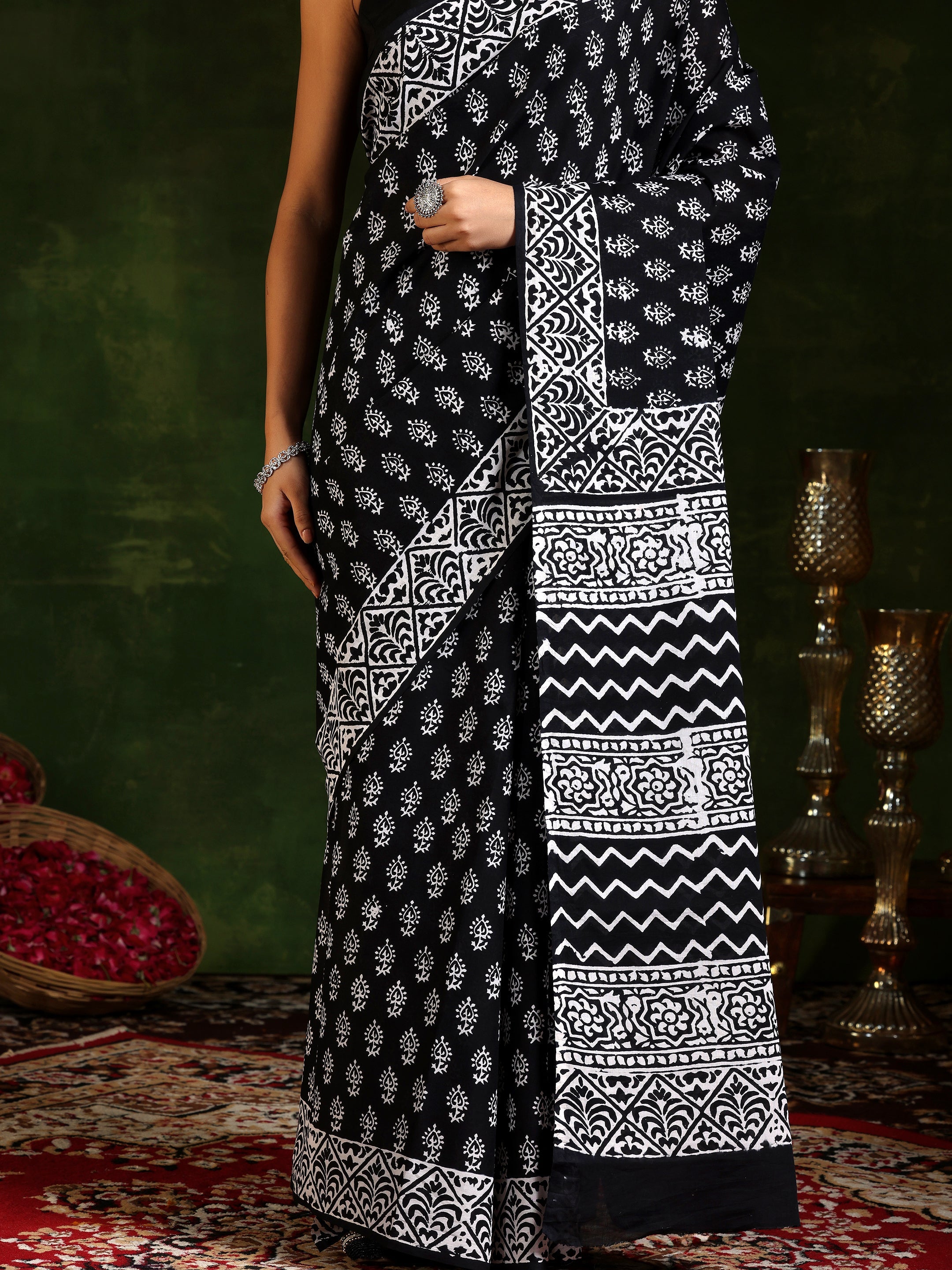 Black Printed Cotton Saree With Unstitched Blouse Piece