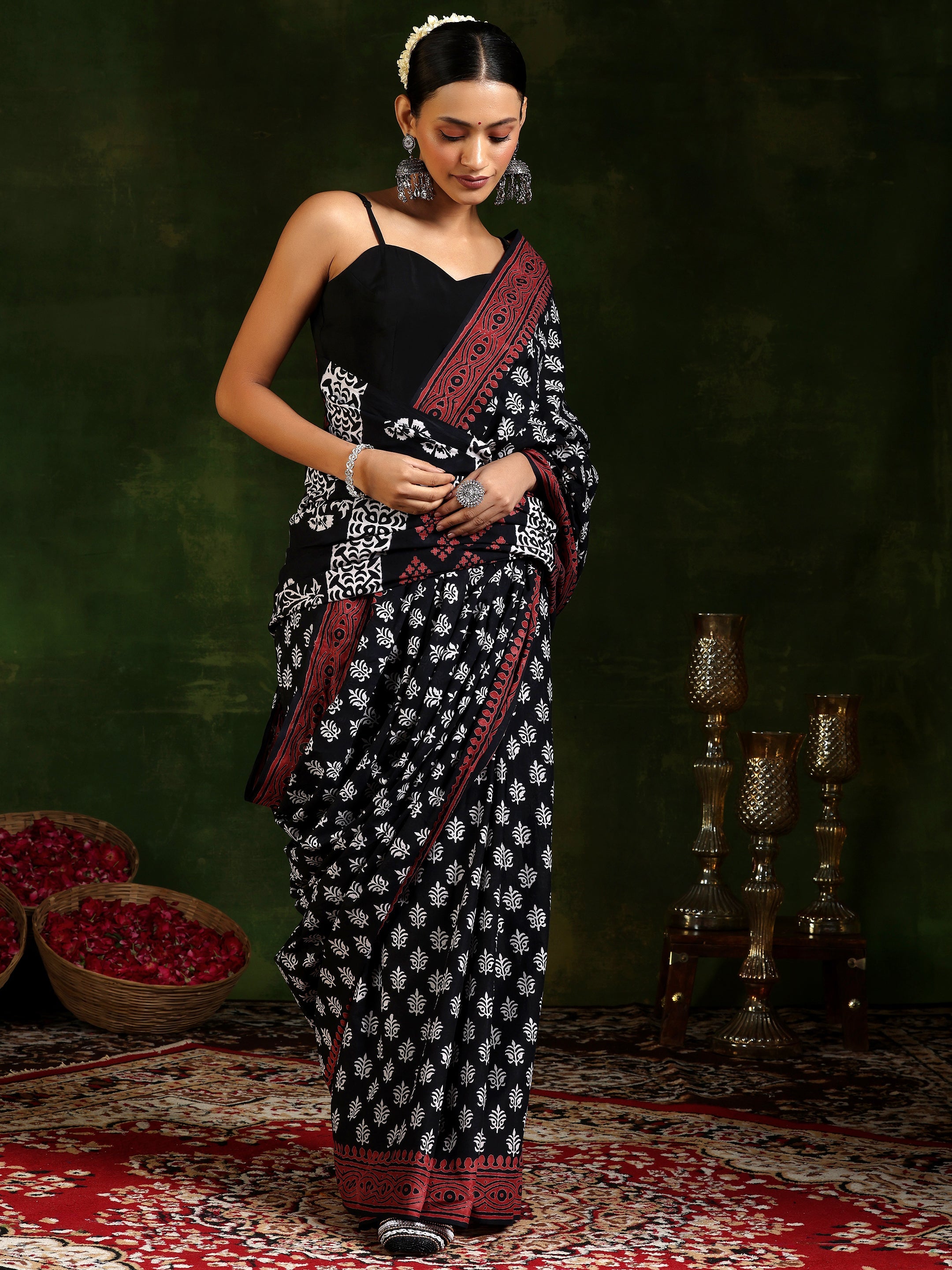 Black Printed Cotton Saree With Unstitched Blouse Piece