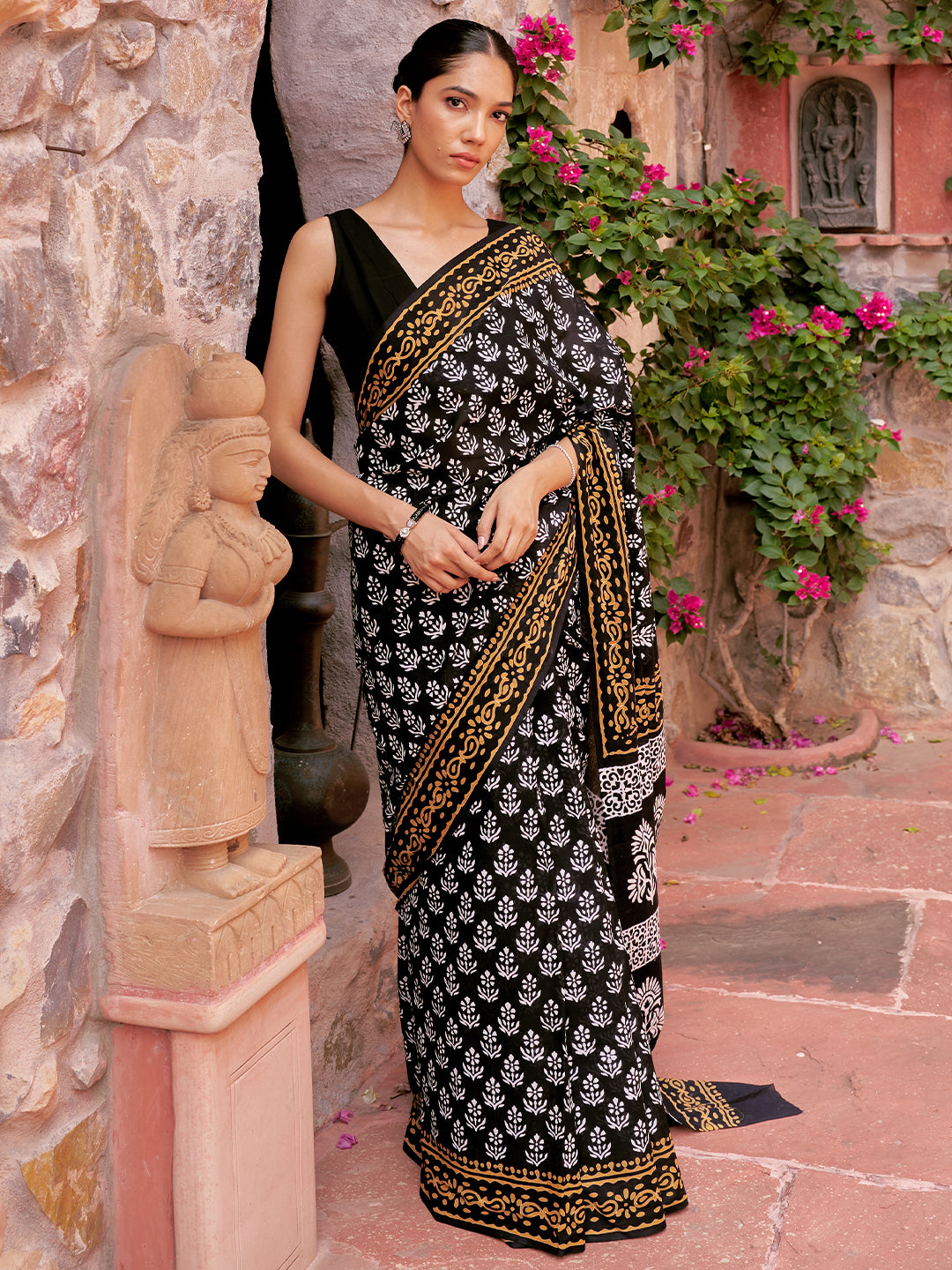 Black Printed Cotton Saree With Unstitched Blouse Piece