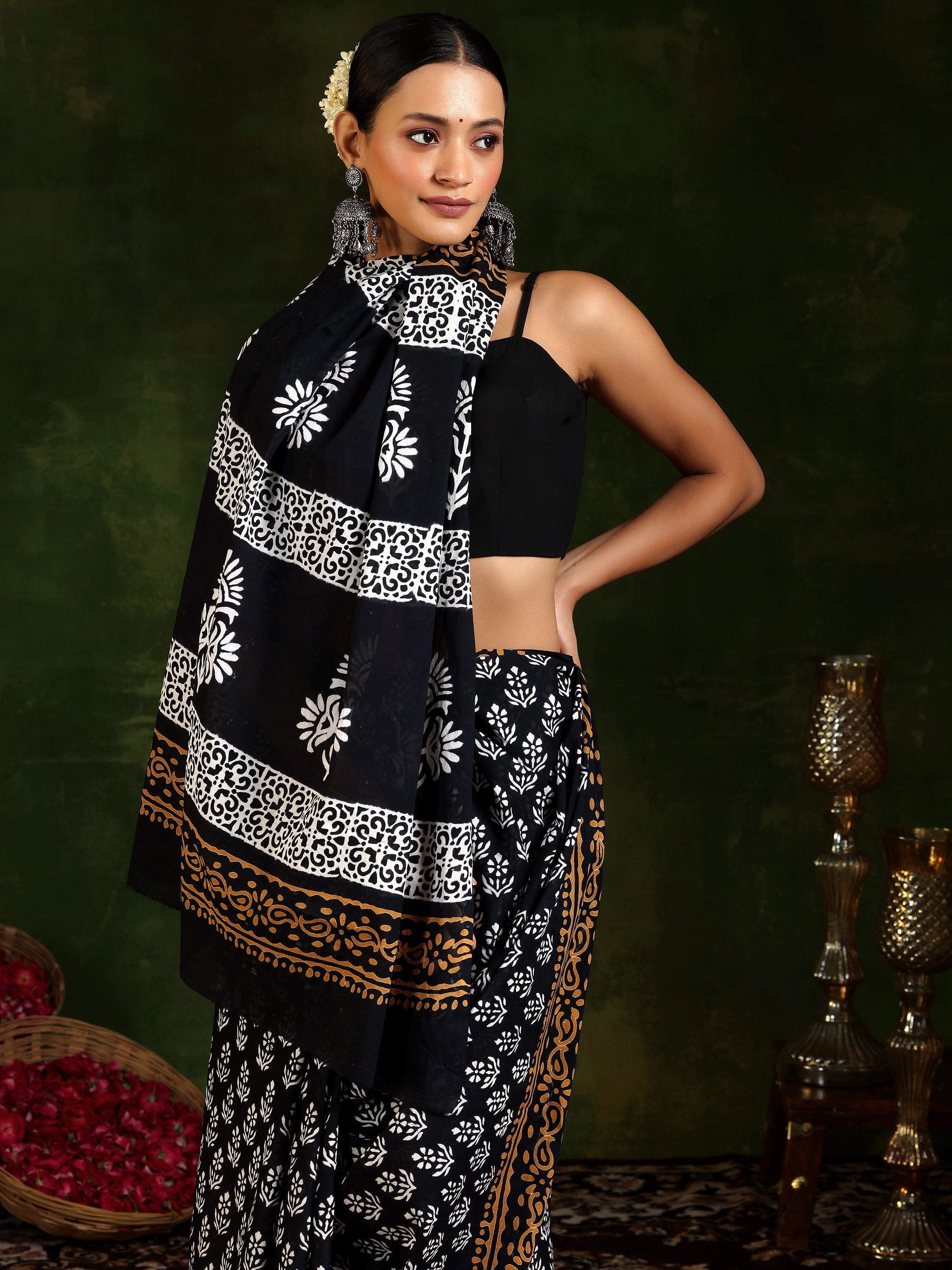 Black Printed Cotton Saree With Unstitched Blouse Piece