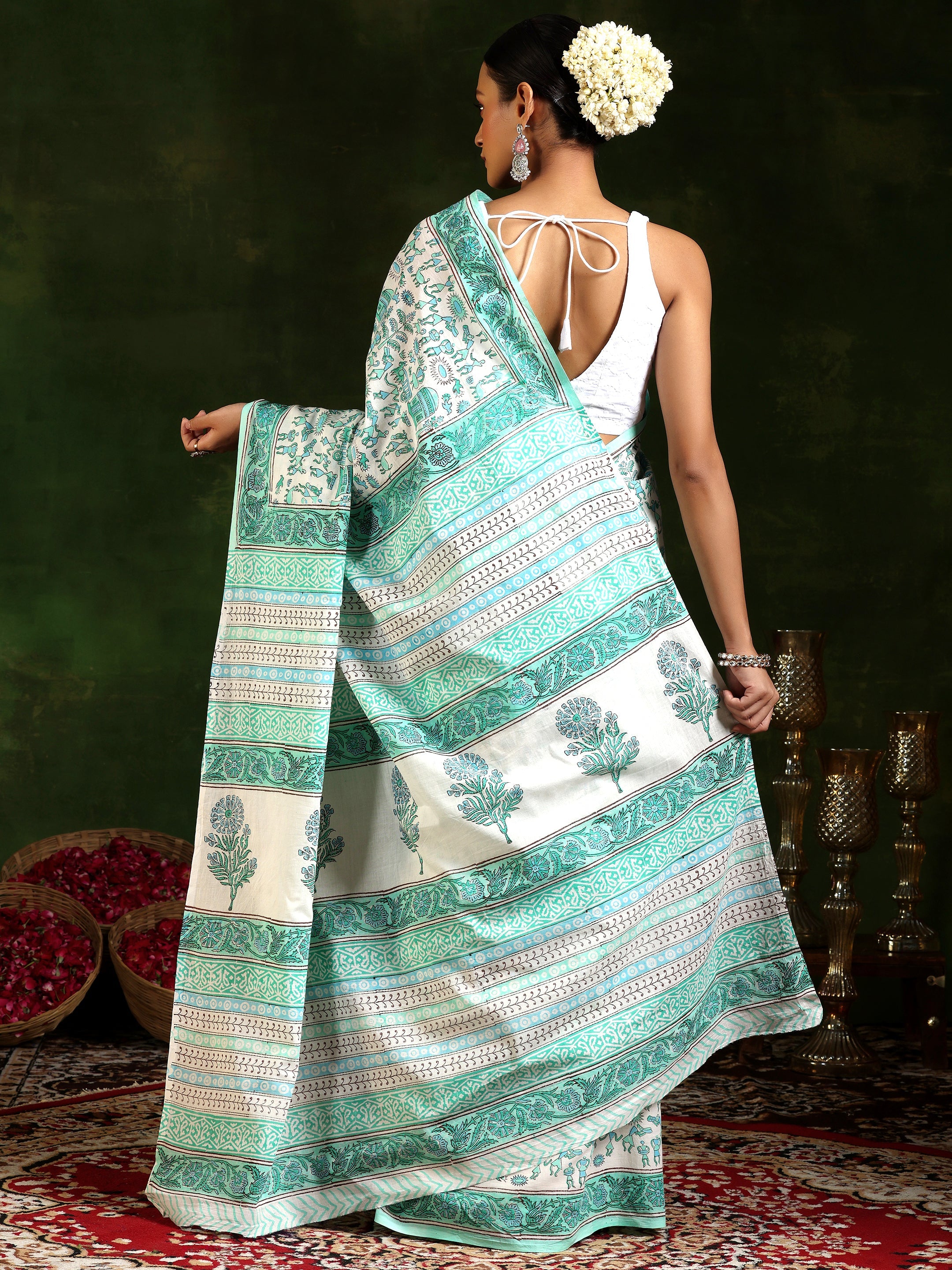 Off White Printed Cotton Saree With Unstitched Blouse Piece