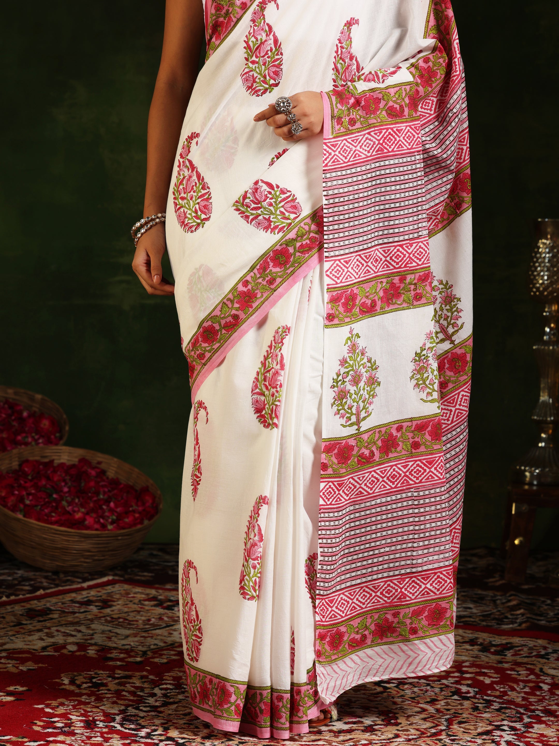 Off White Printed Cotton Saree With Unstitched Blouse Piece