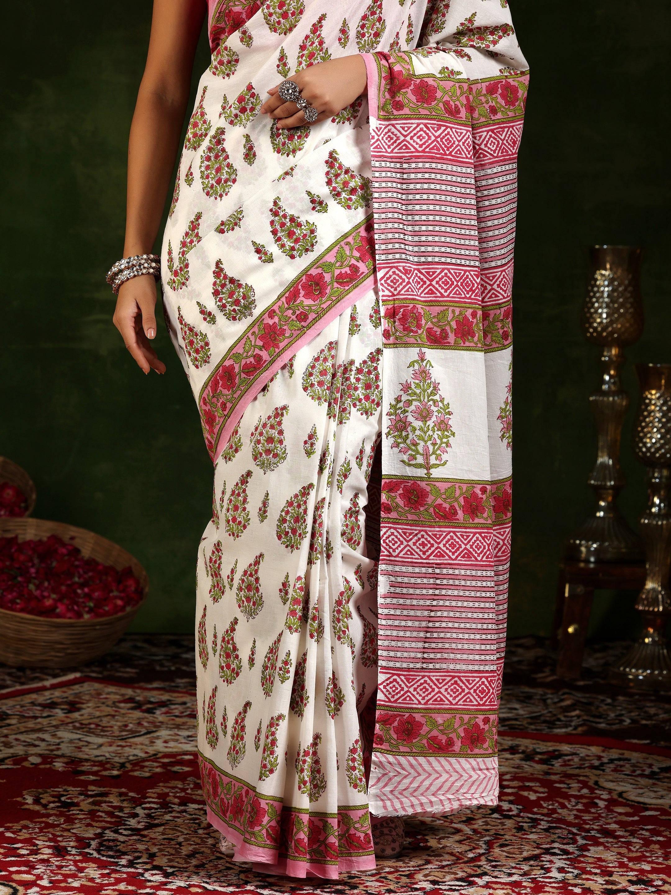 Off White Printed Cotton Saree With Unstitched Blouse Piece