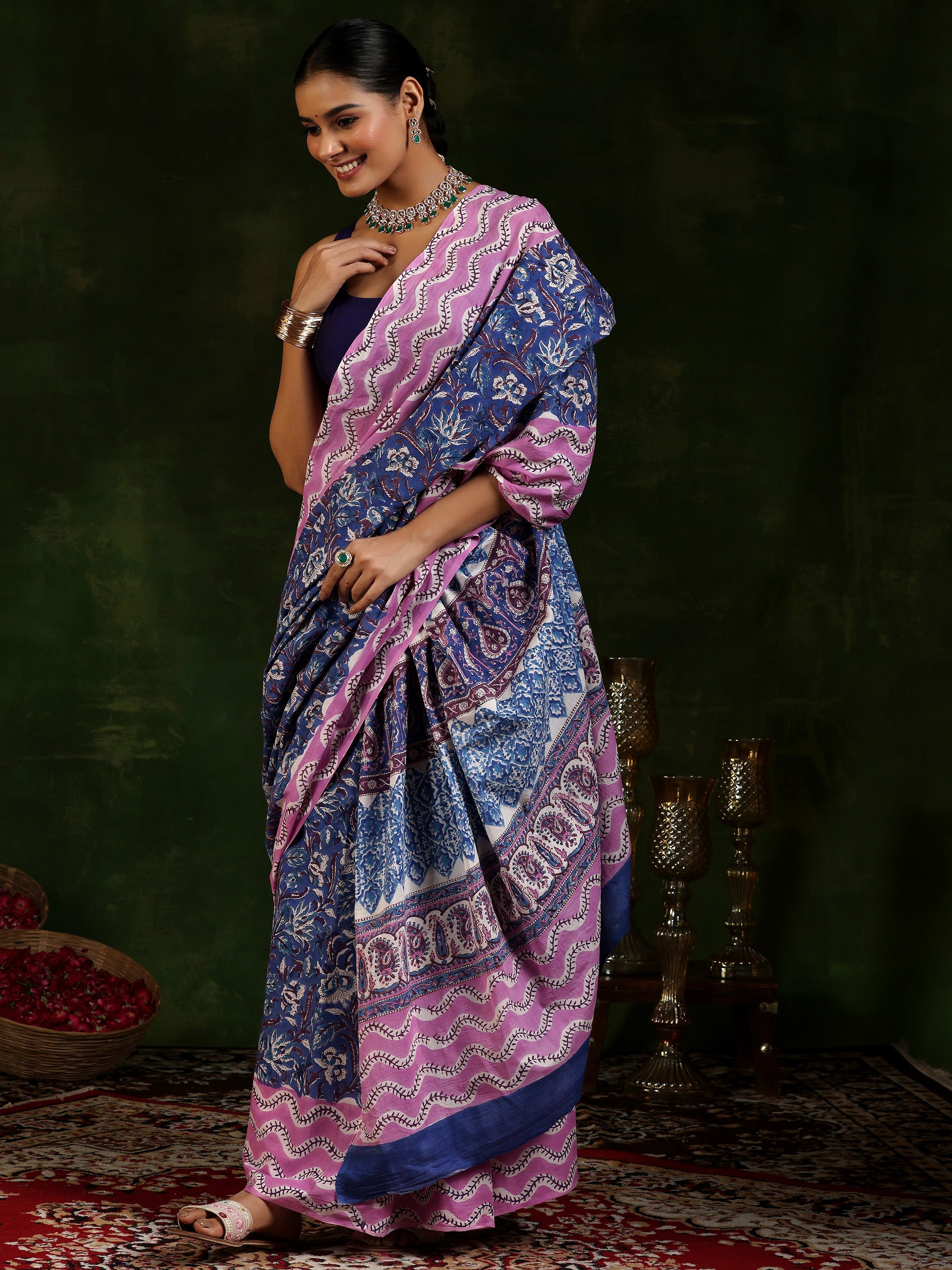 Blue Printed Cotton Saree With Unstitched Blouse Piece