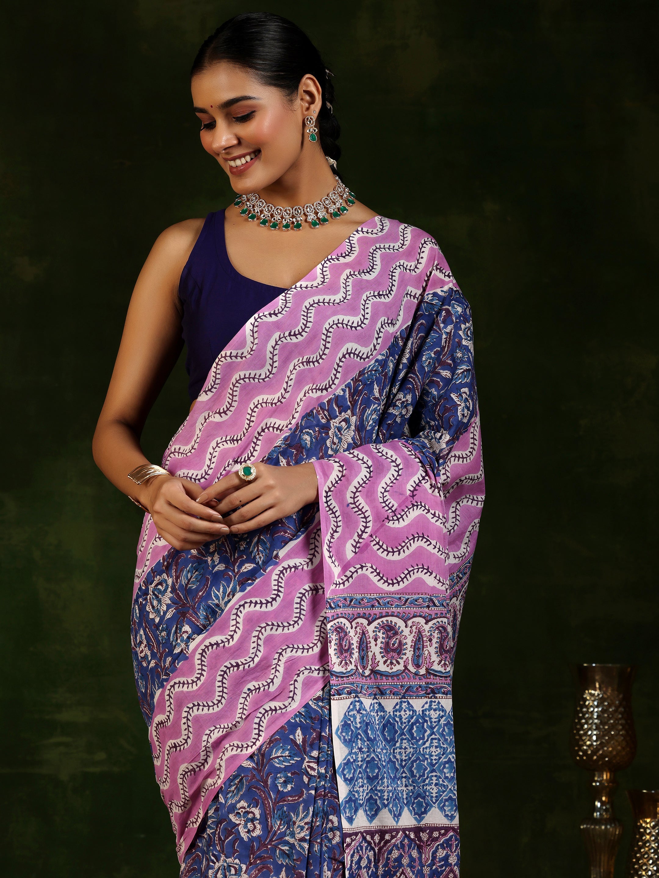 Blue Printed Cotton Saree With Unstitched Blouse Piece