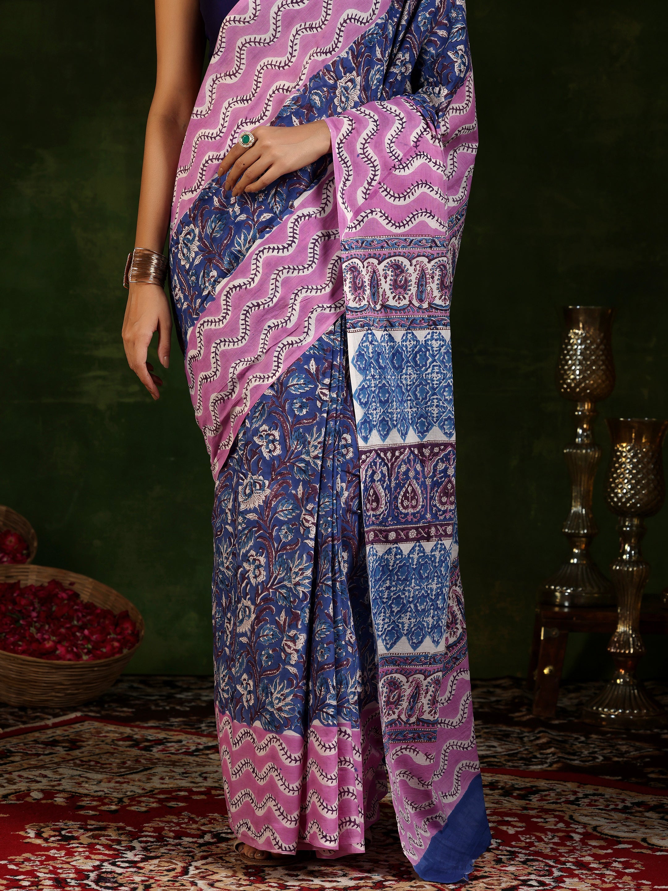 Blue Printed Cotton Saree With Unstitched Blouse Piece