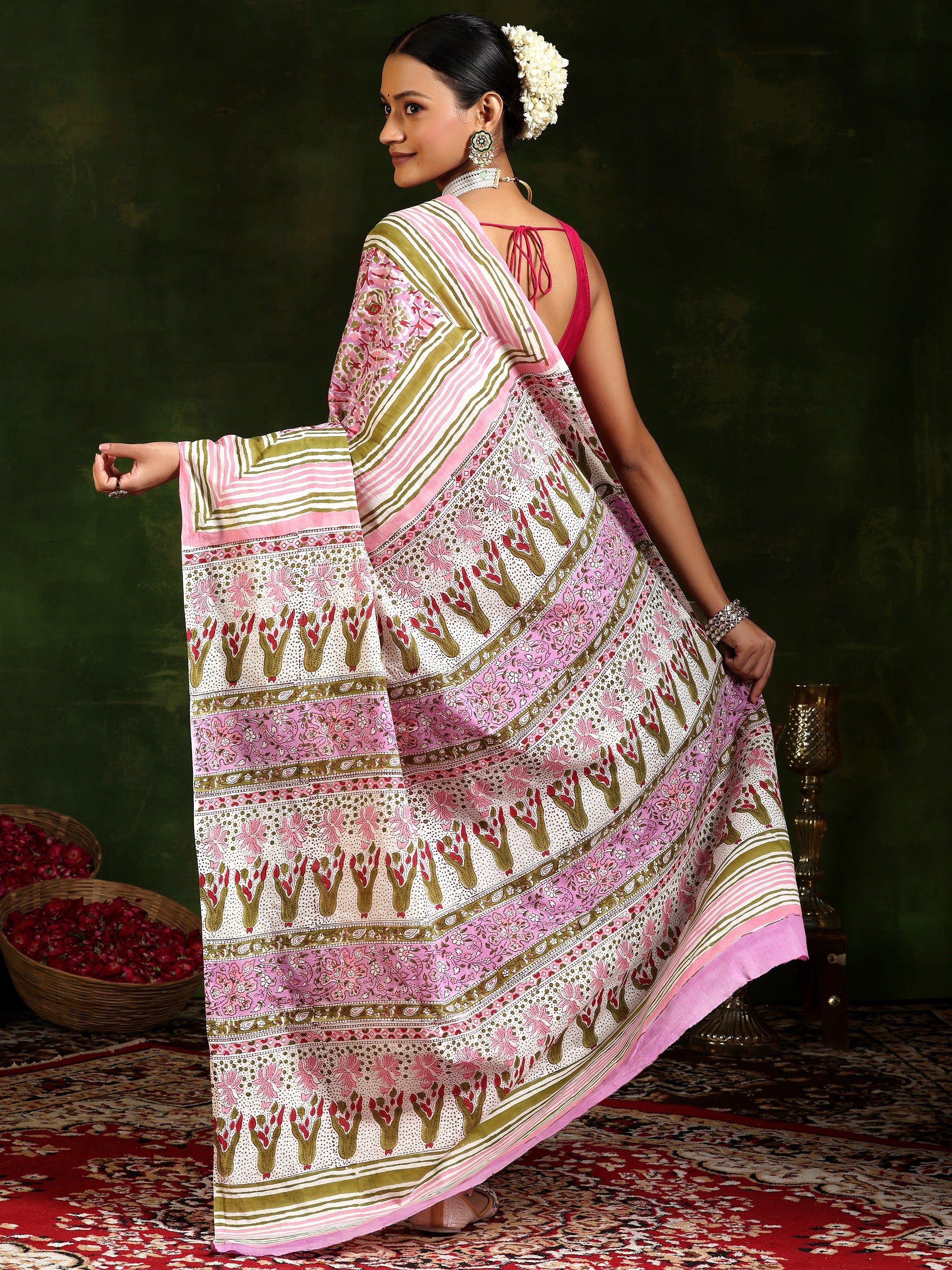 Lavender Printed Cotton Saree With Unstitched Blouse Piece