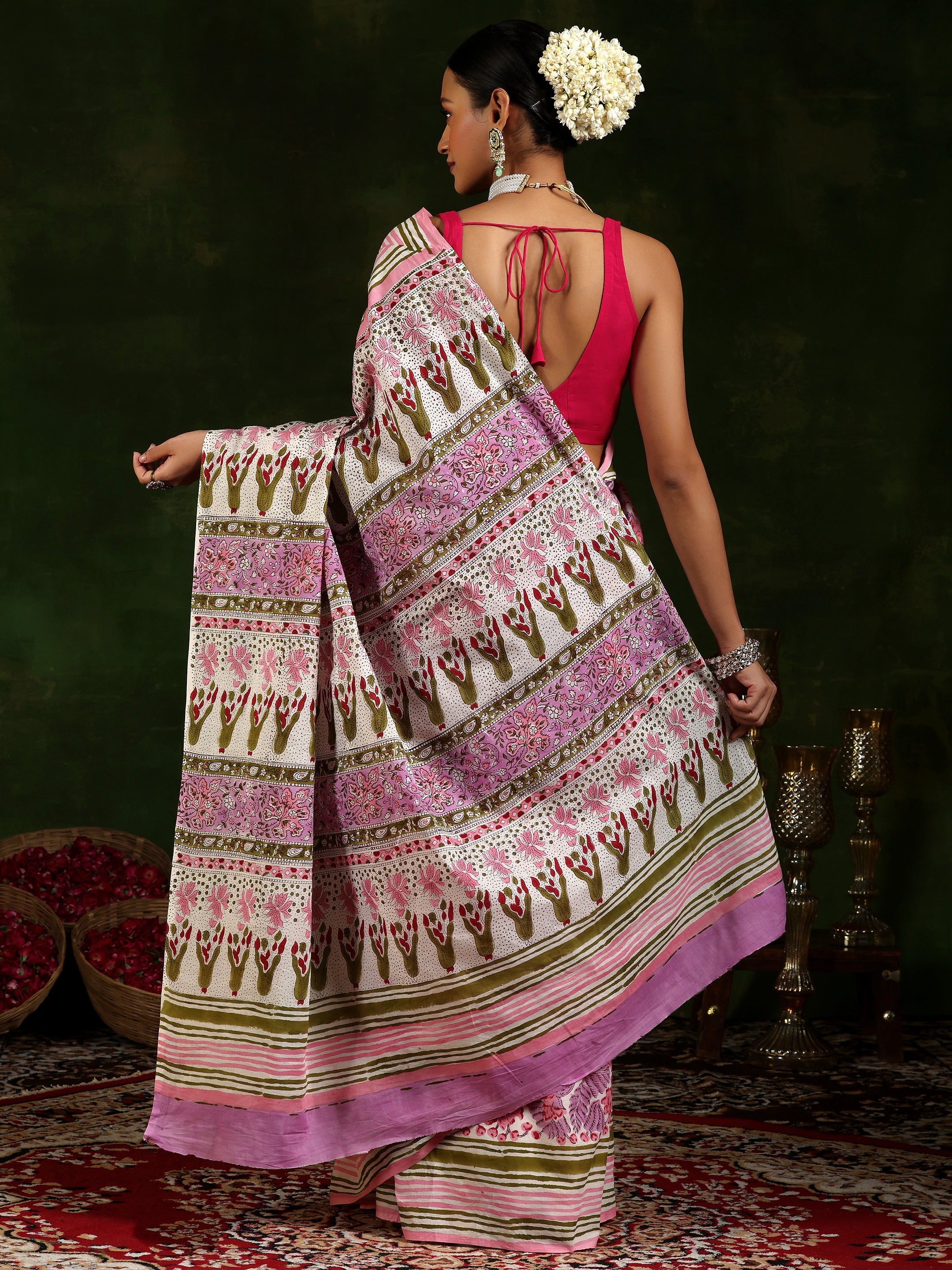 Off White Printed Cotton Saree With Unstitched Blouse Piece