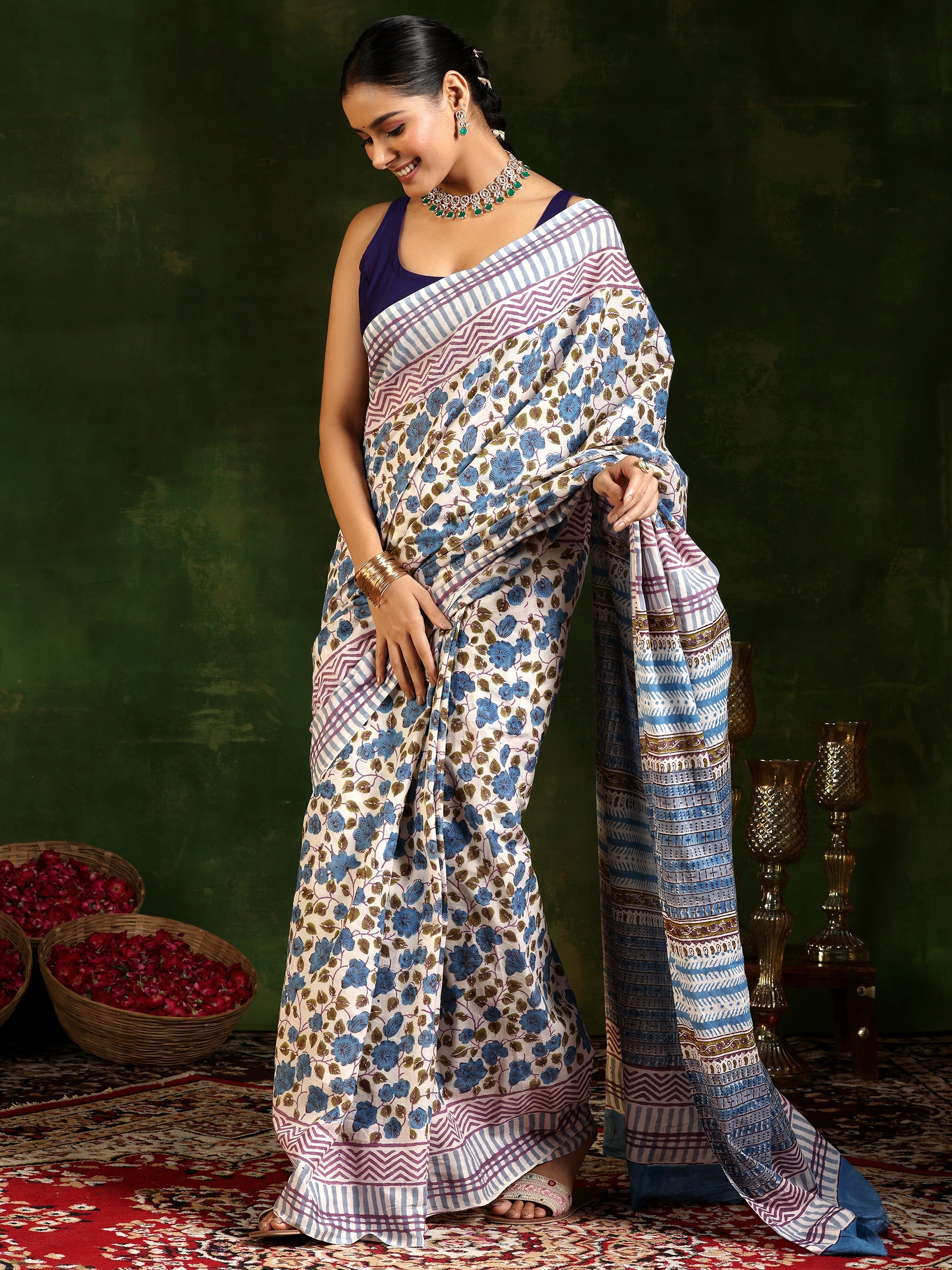 Off White Printed Cotton Saree With Unstitched Blouse Piece