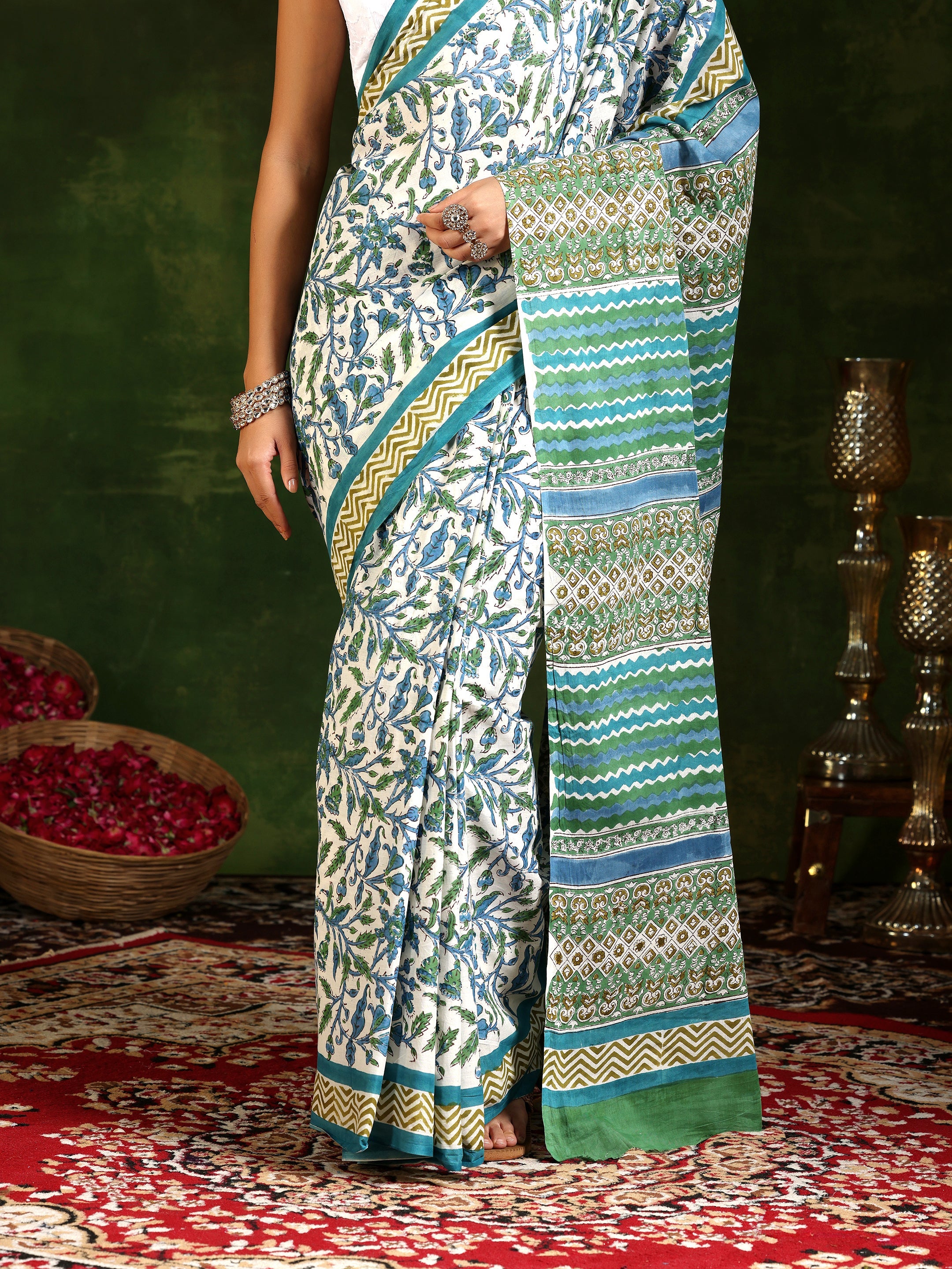 Off White Printed Cotton Saree With Unstitched Blouse Piece