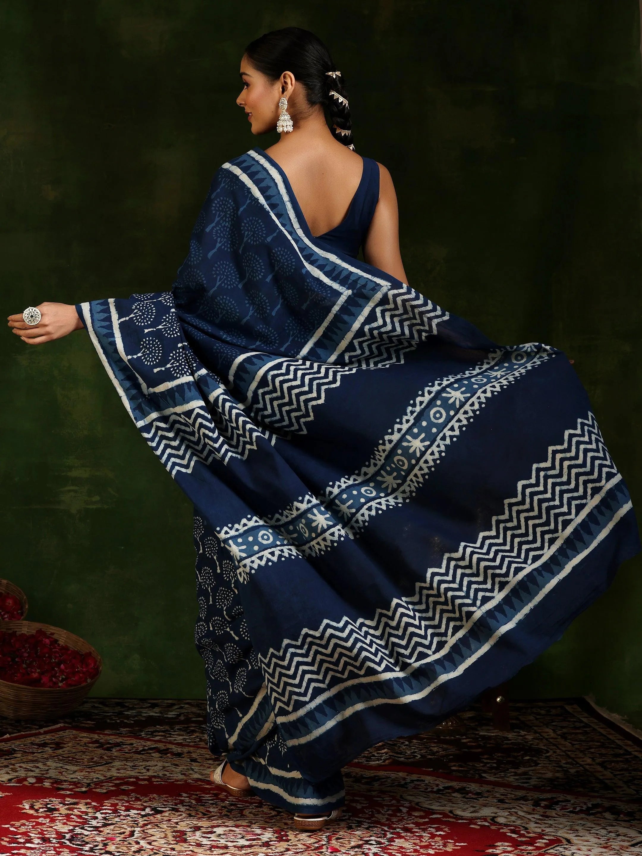 Indigo Printed Cotton Saree With Unstitched Blouse Piece