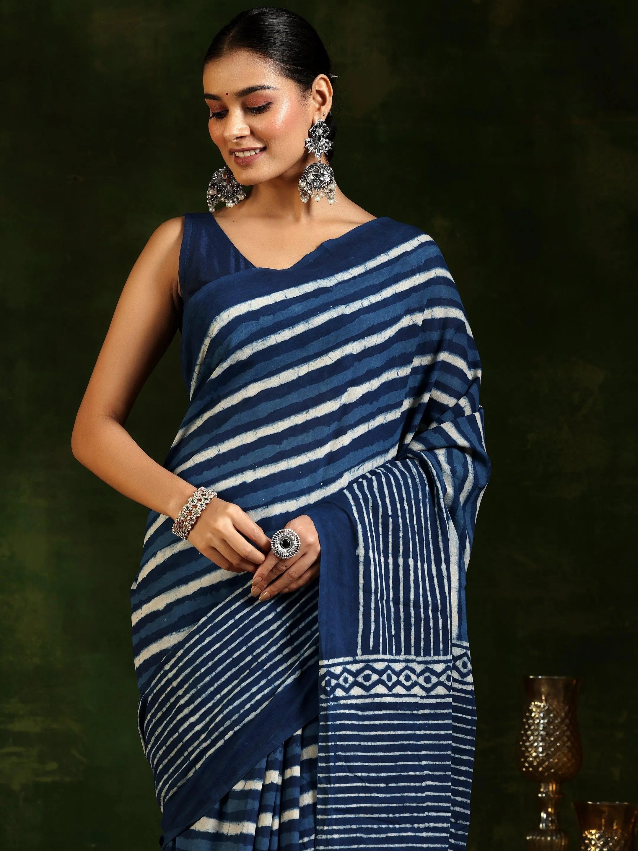 Indigo Printed Cotton Saree With Unstitched Blouse Piece