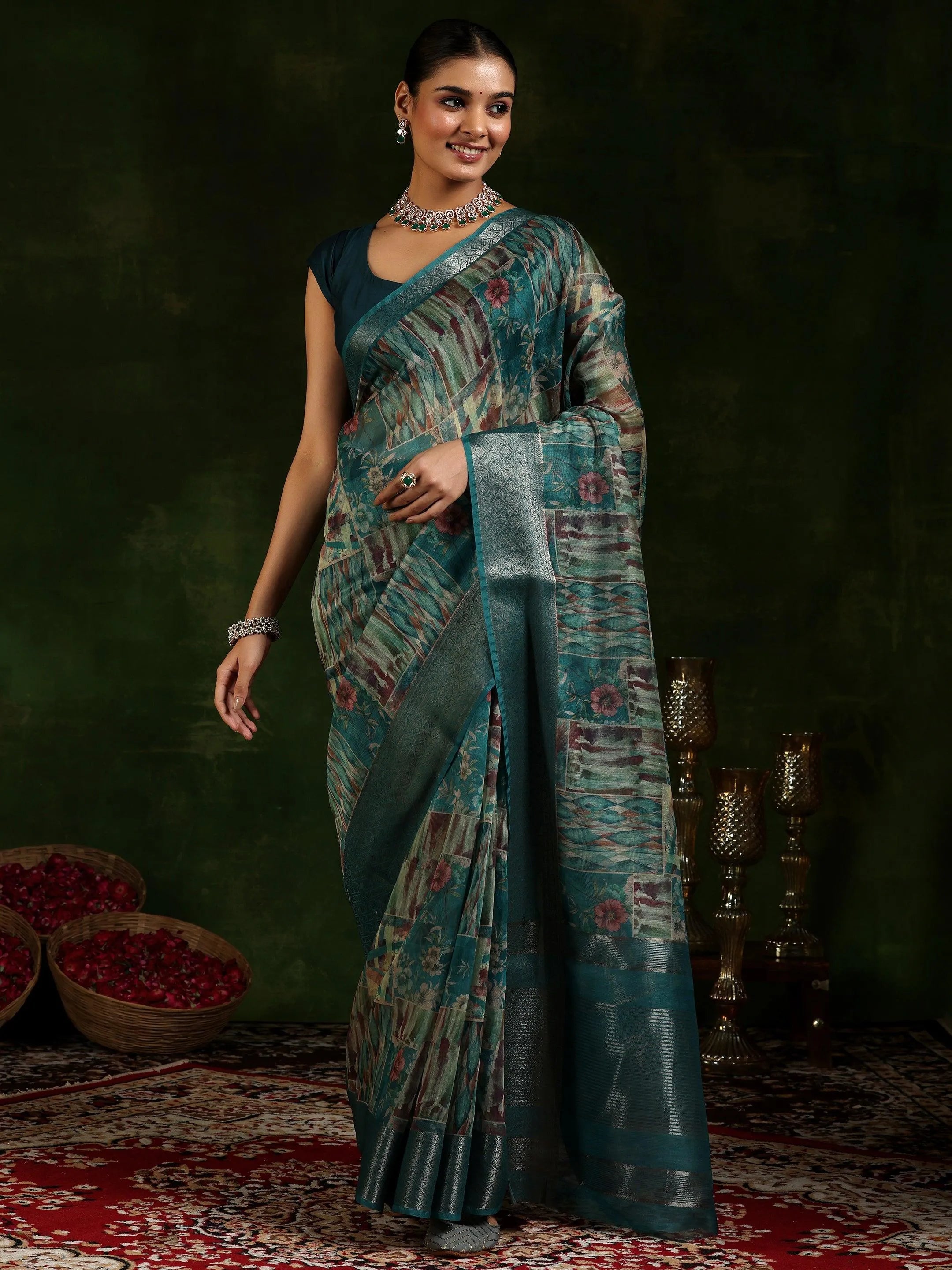 Green Printed Silk Blend Saree With Unstitched Blouse Piece