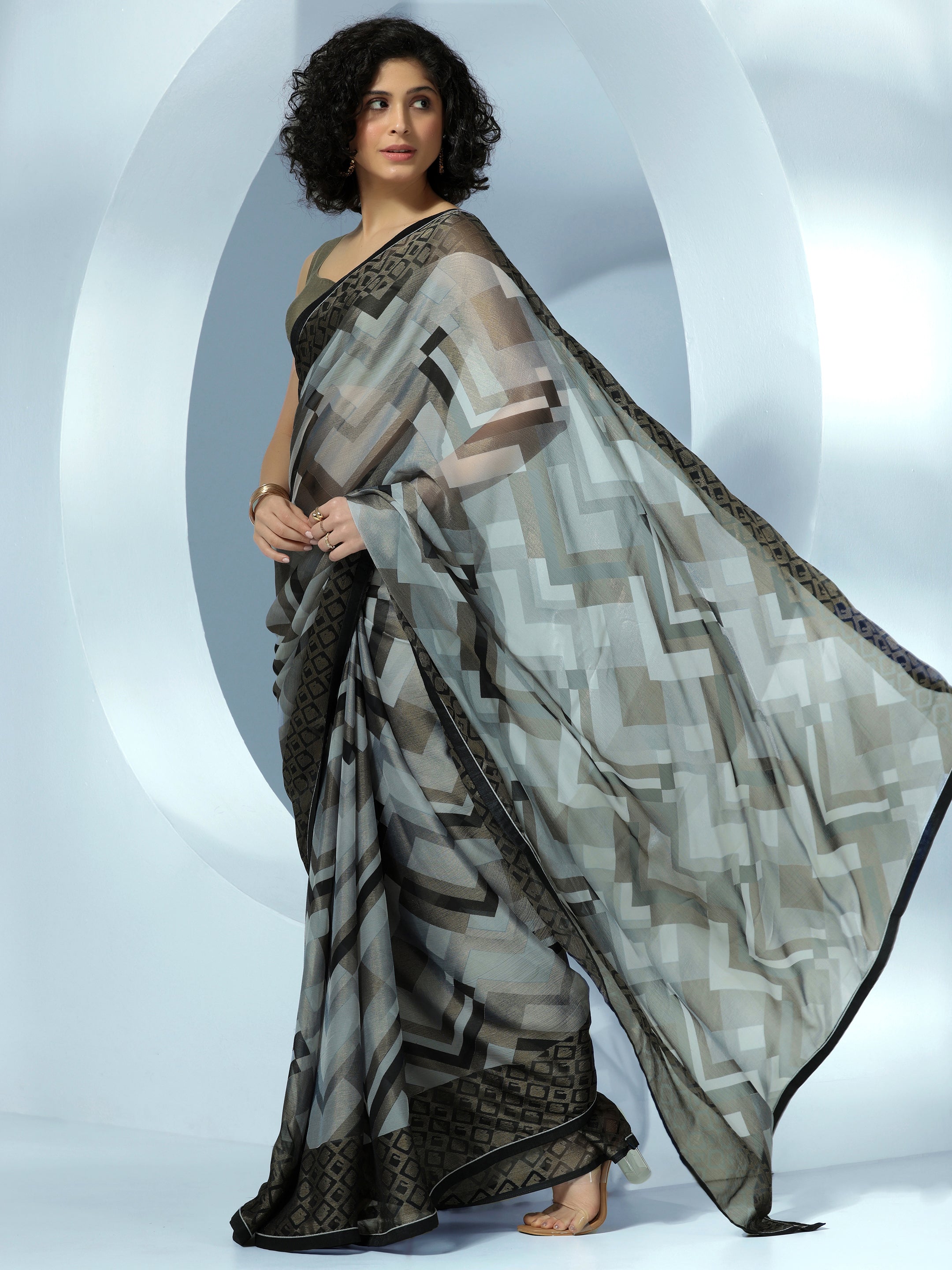 Grey Printed Poly Chiffon Saree With Unstitched Blouse Piece