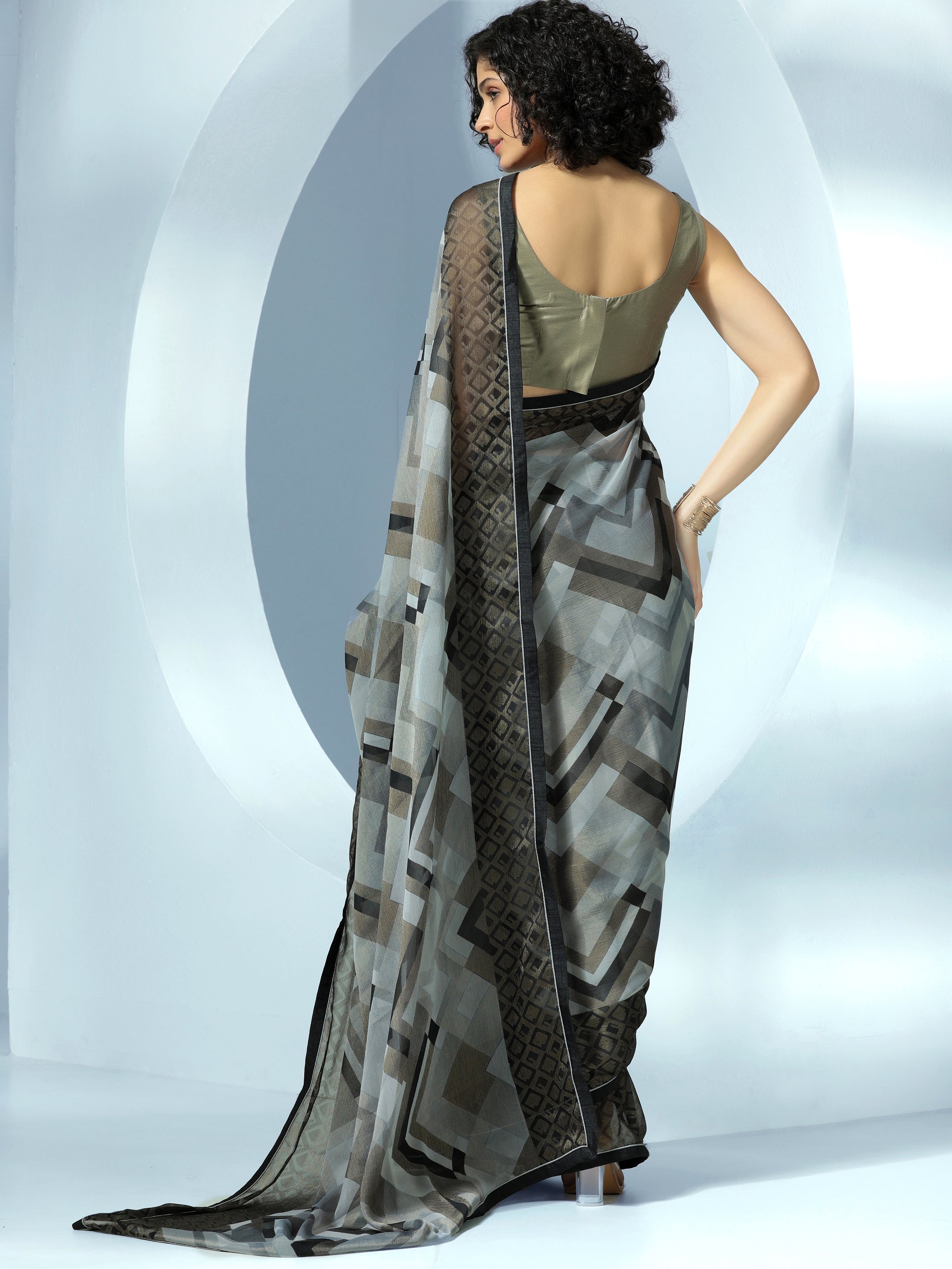 Grey Printed Poly Chiffon Saree With Unstitched Blouse Piece