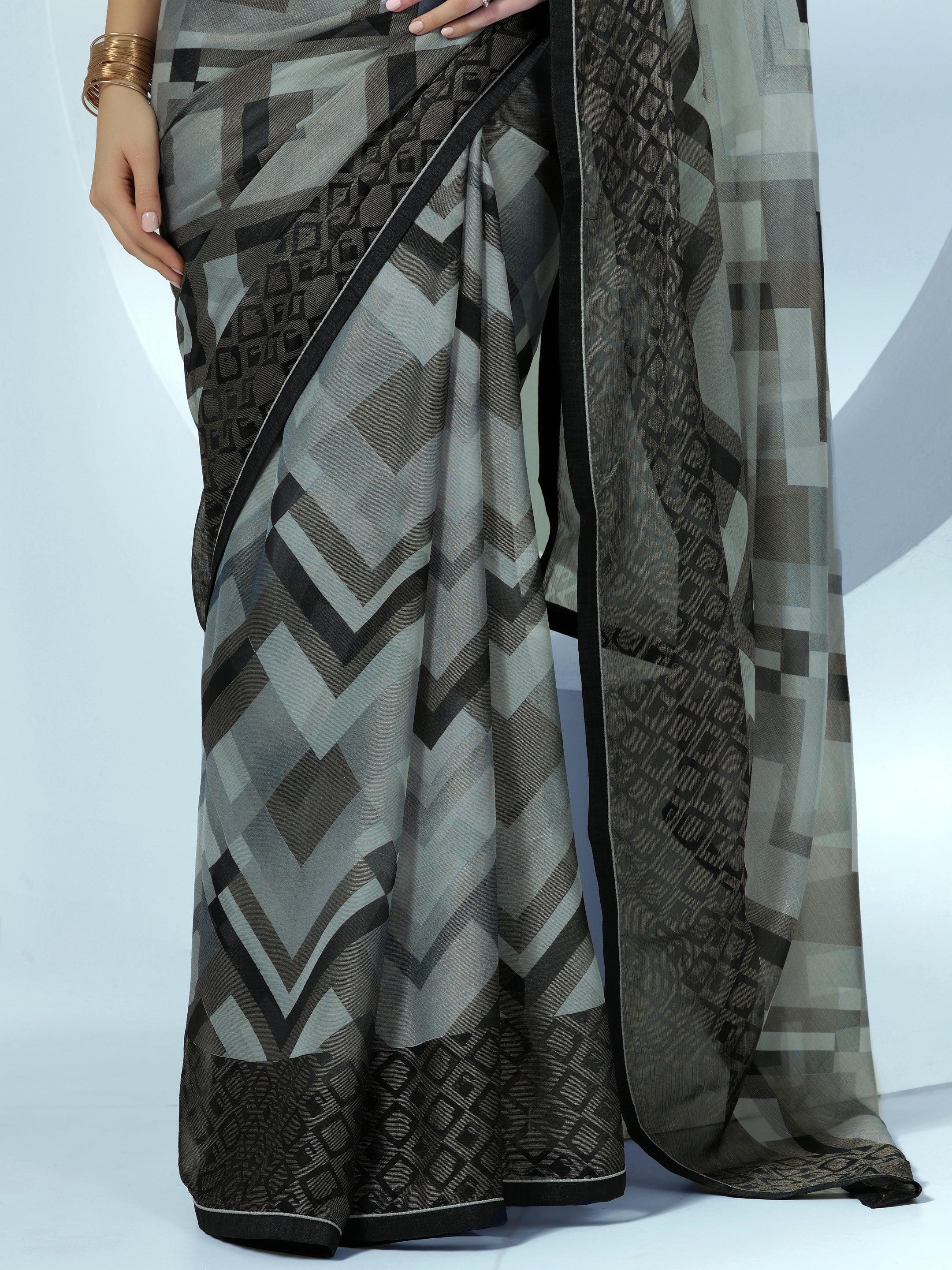 Grey Printed Poly Chiffon Saree With Unstitched Blouse Piece