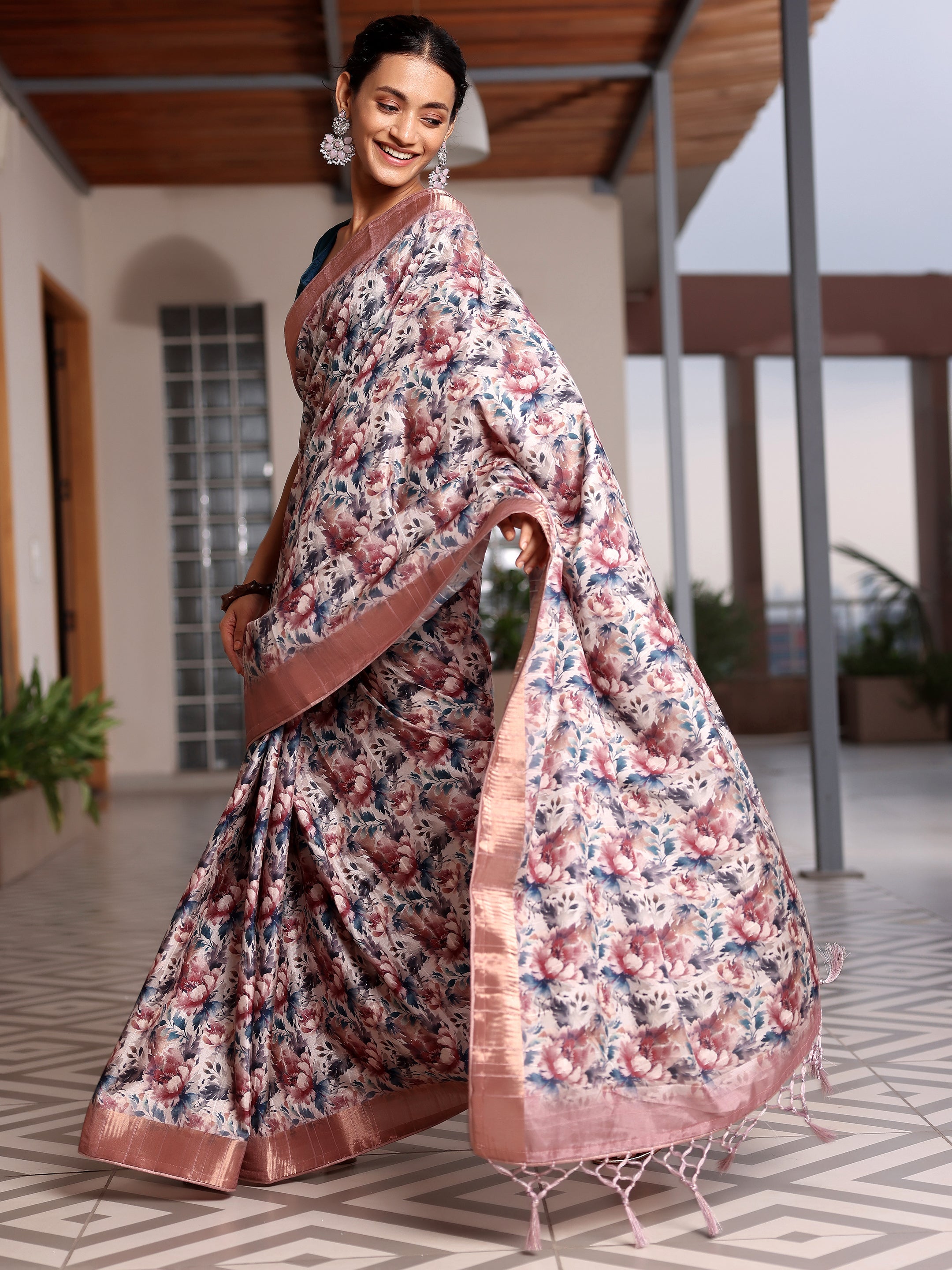 Beige Printed Silk Blend Saree With Unstitched Blouse Piece