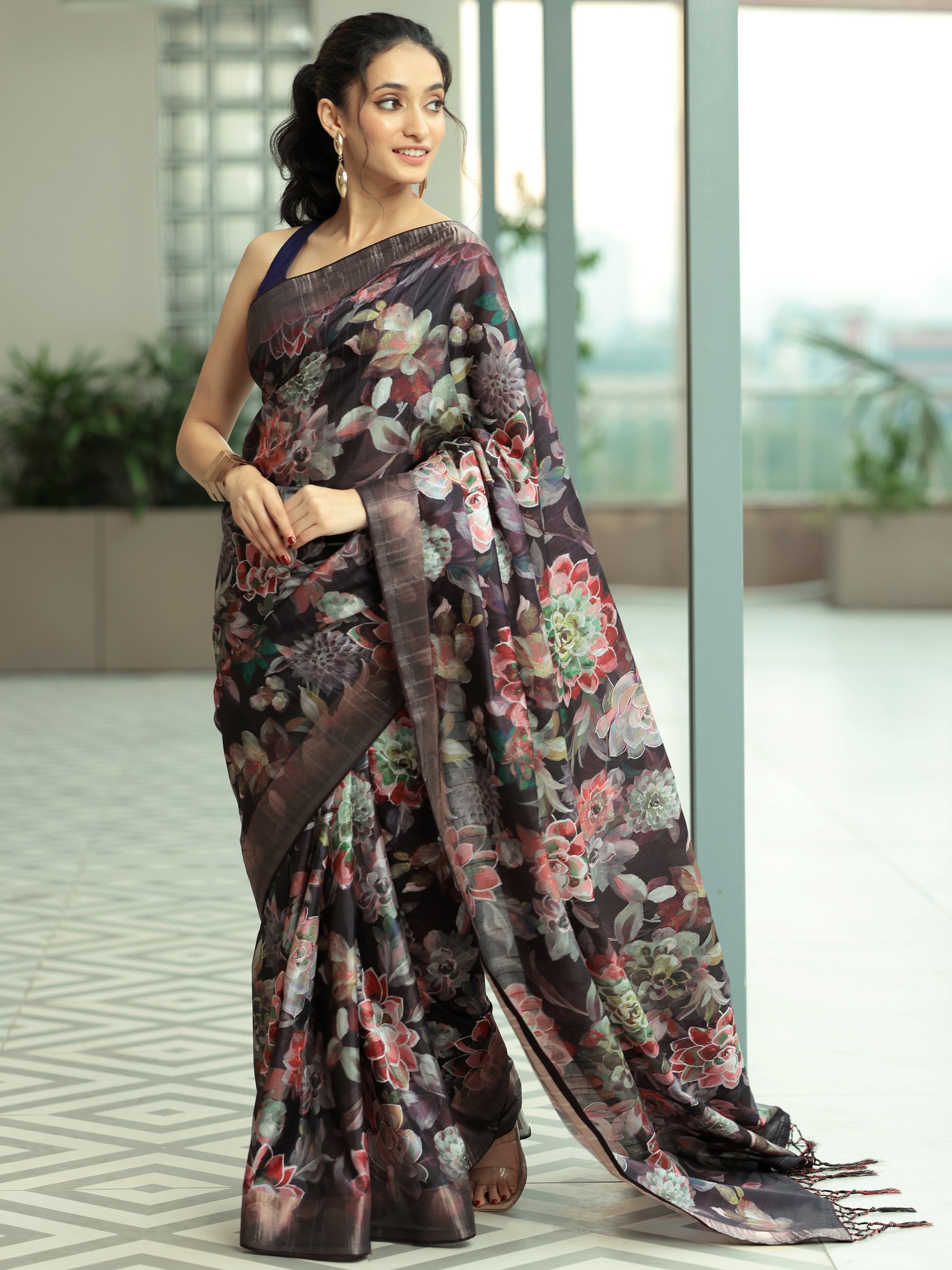 Wine Printed Silk Blend Saree With Unstitched Blouse Piece