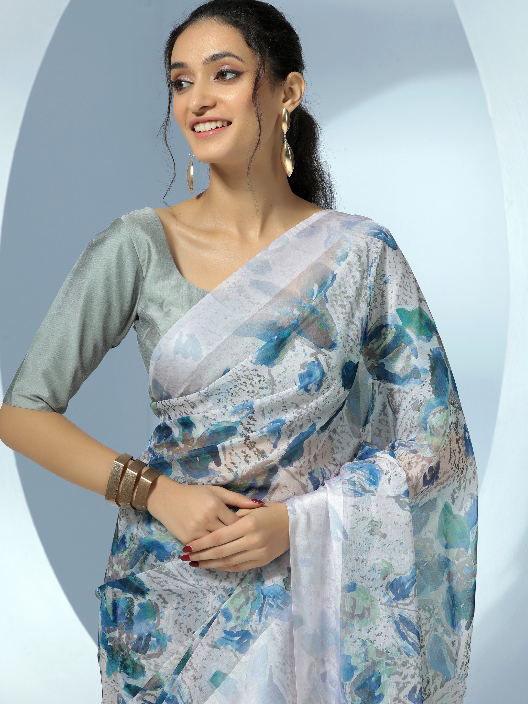 Off White Printed Poly Chiffon Saree With Unstitched Blouse Piece