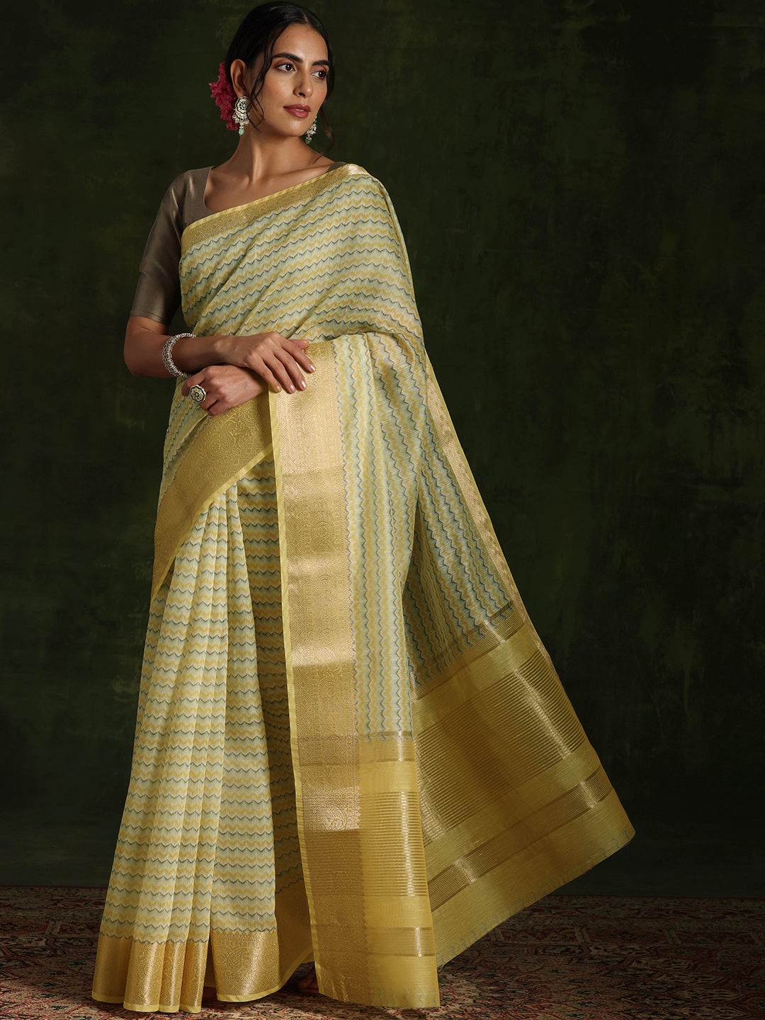 Yellow Printed Silk Blend Saree With Unstitched Blouse Piece