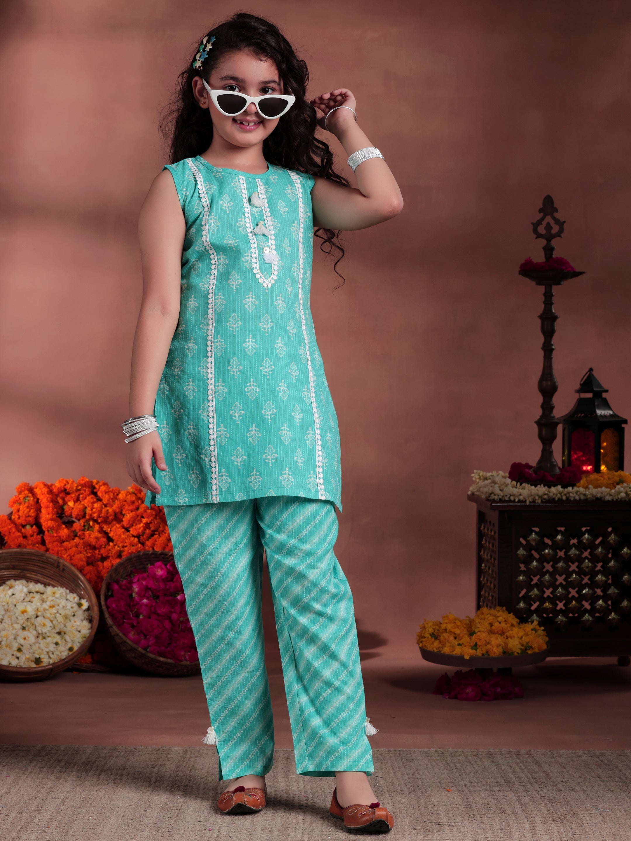 Ethnic wear for girls online best sale