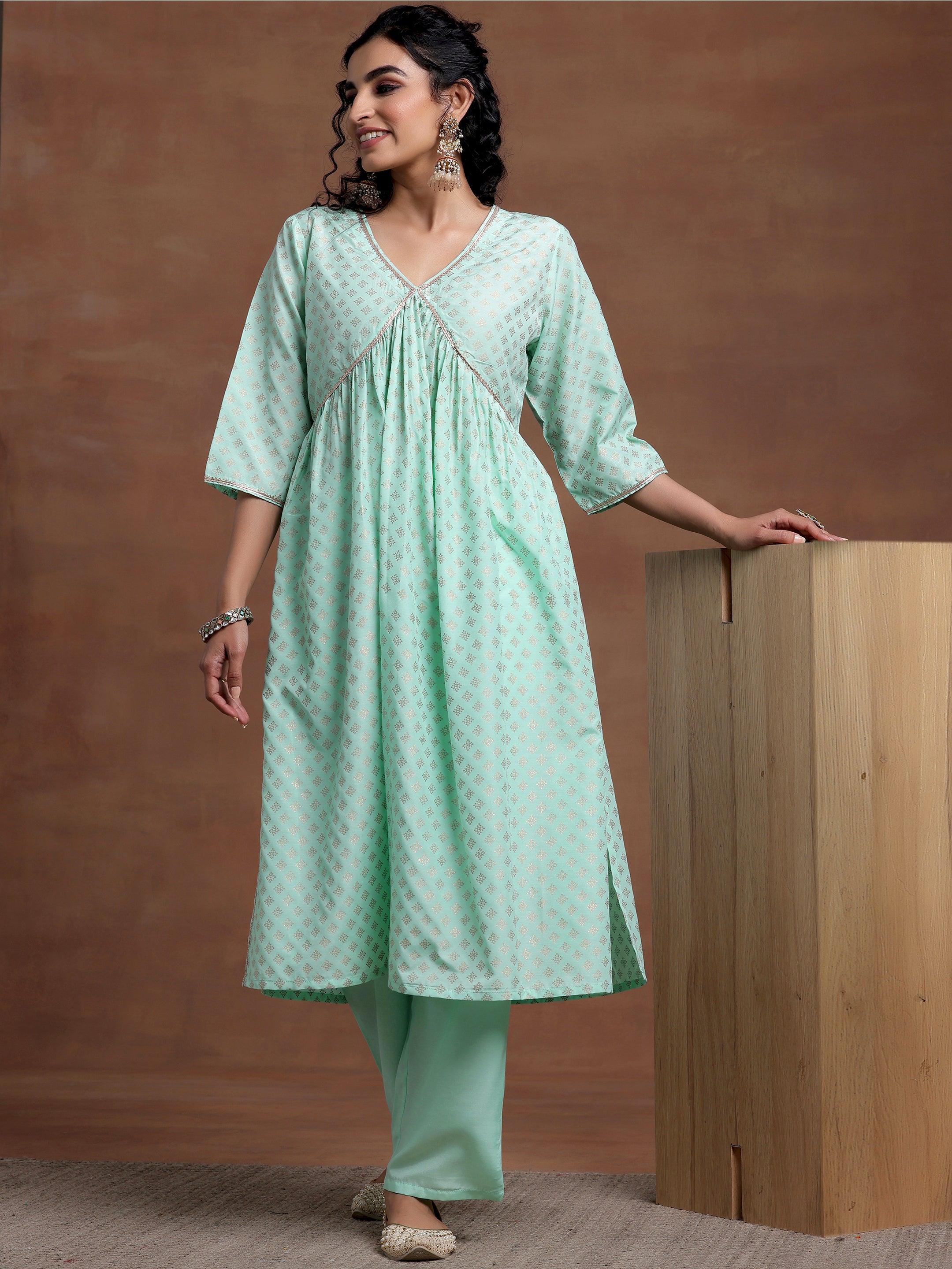 Green Woven Design Silk Blend A-Line Kurta With Trousers