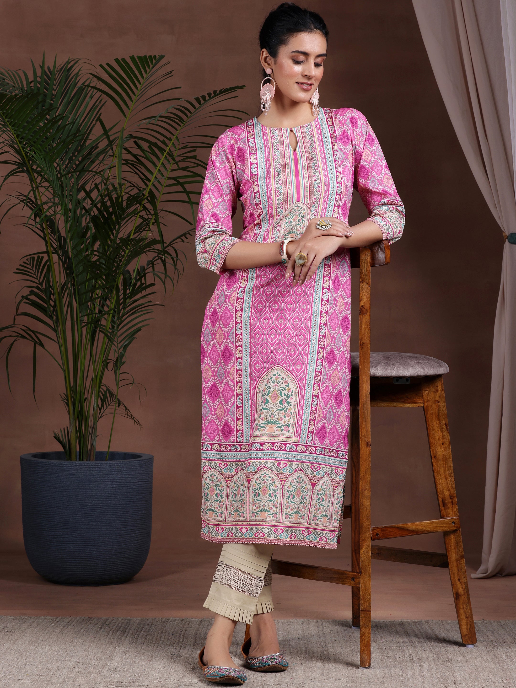 Pink Printed Crepe Straight Kurta