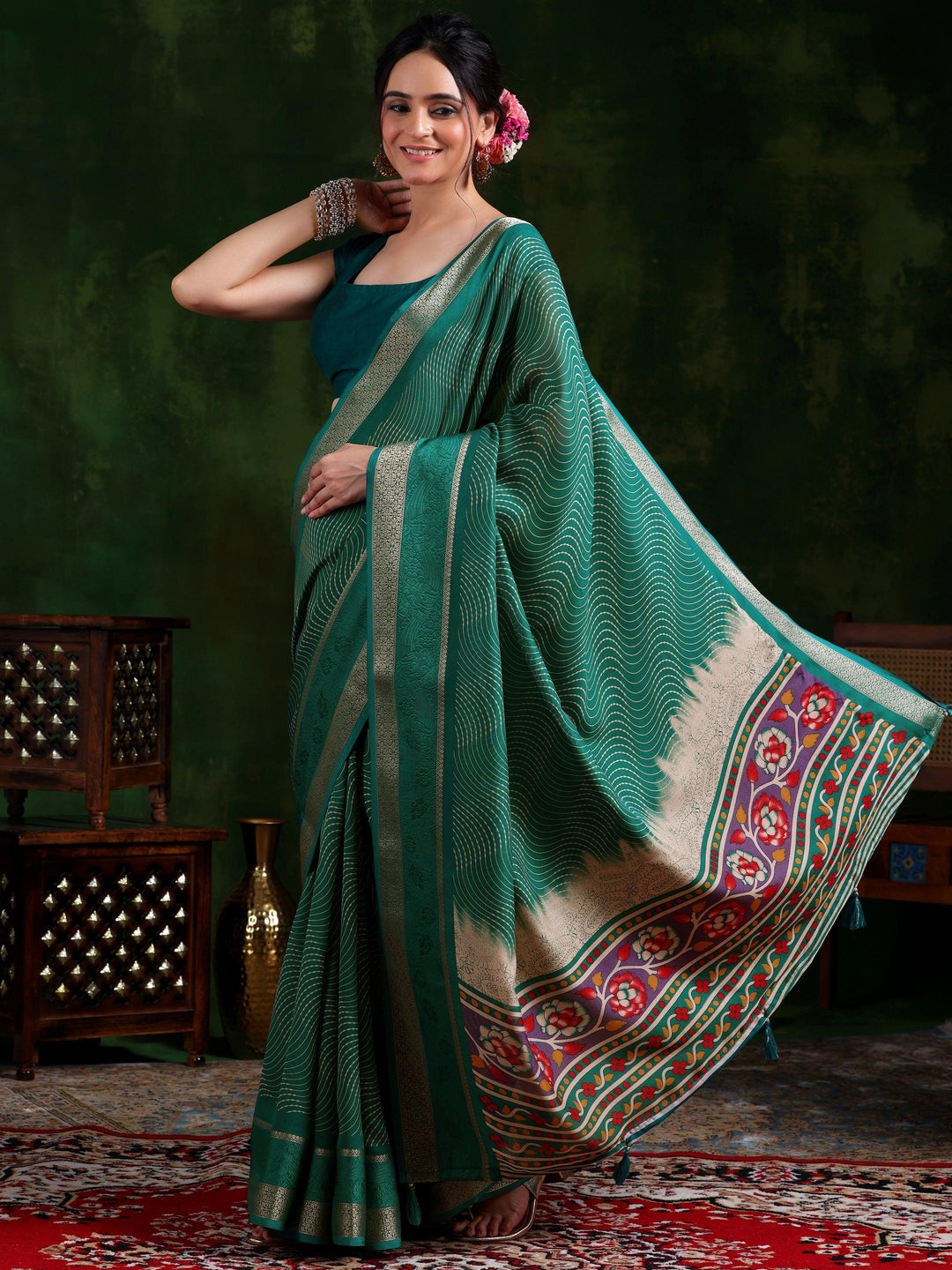 Green Printed Silk Blend Saree With Unstitched Blouse Piece - Libas