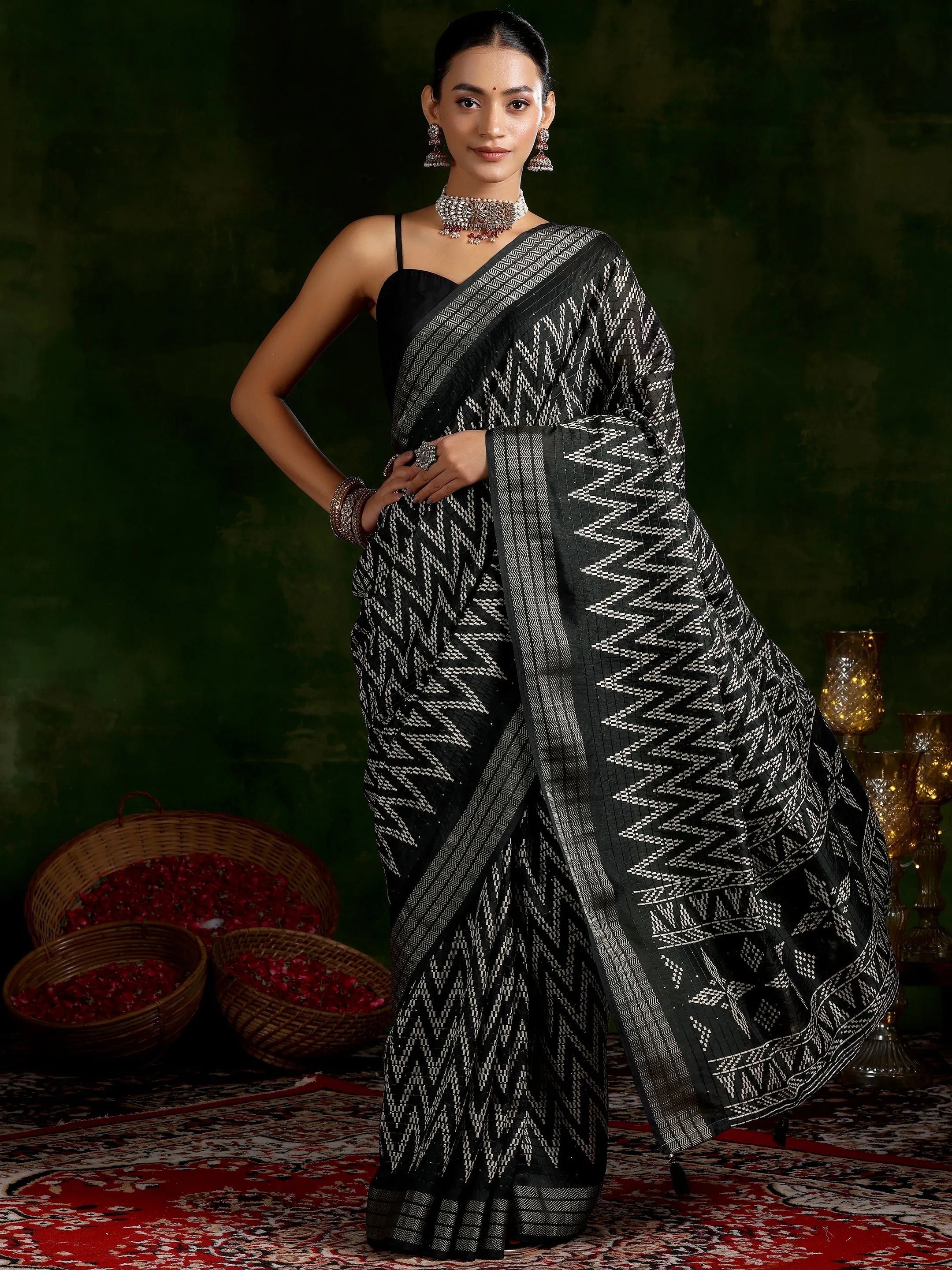 Black Printed Silk Blend Saree With Unstitched Blouse Piece