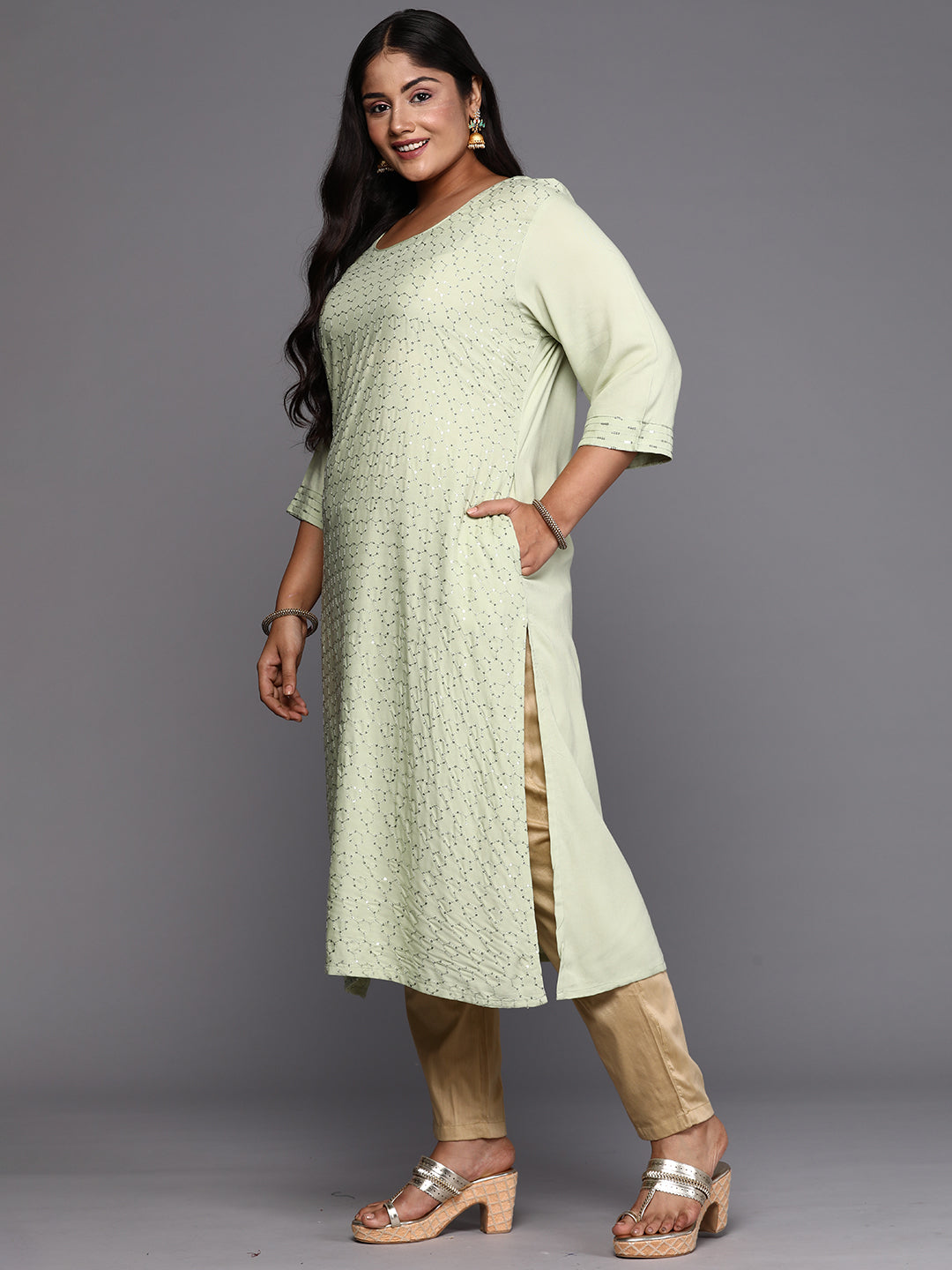 Green Embroidered Rayon Straight Kurta