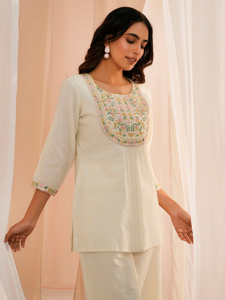 Off White Yoke Design Cotton Straight Kurti - ShopLibas