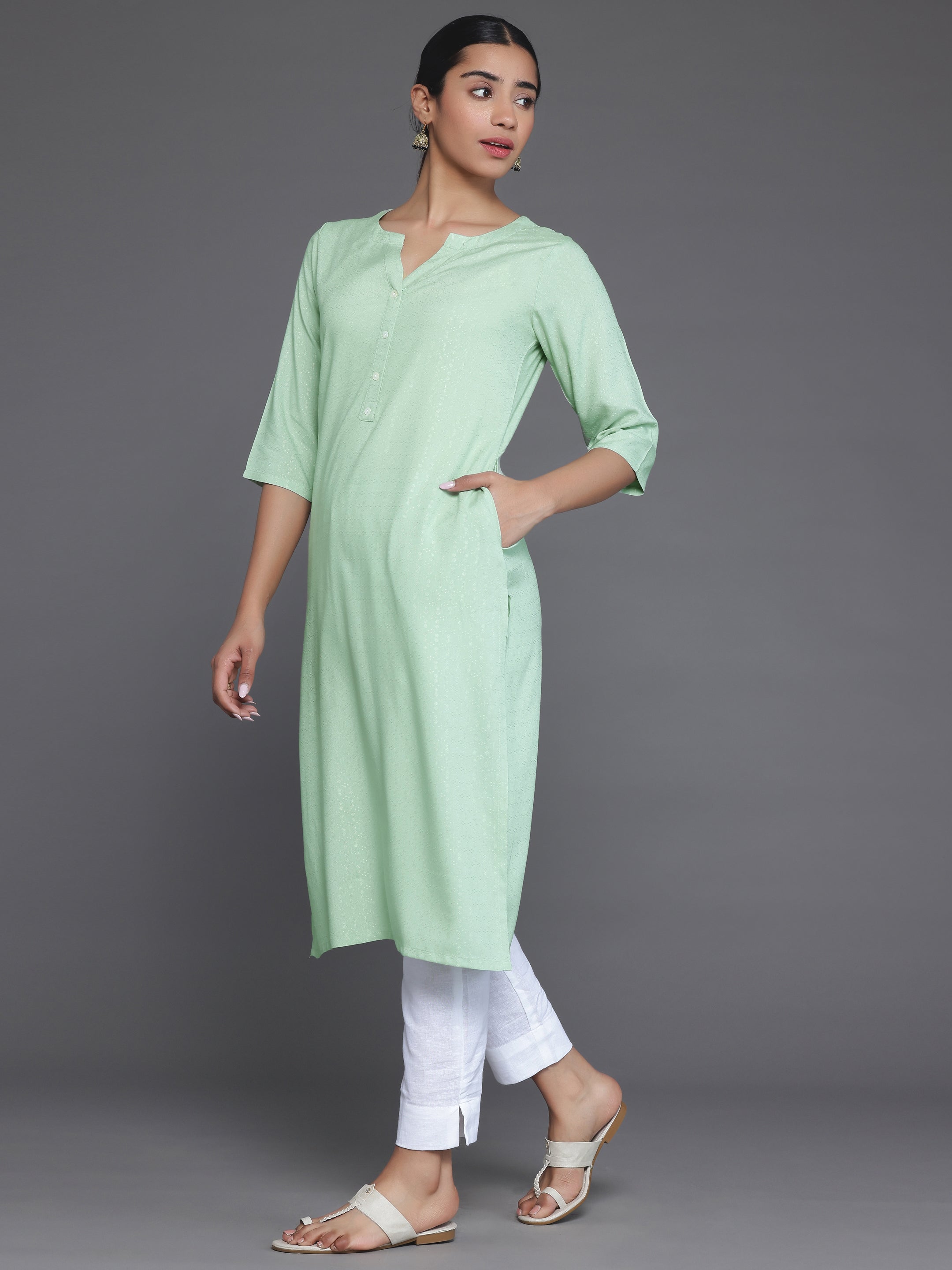 Green Woven Design Rayon Straight Kurta