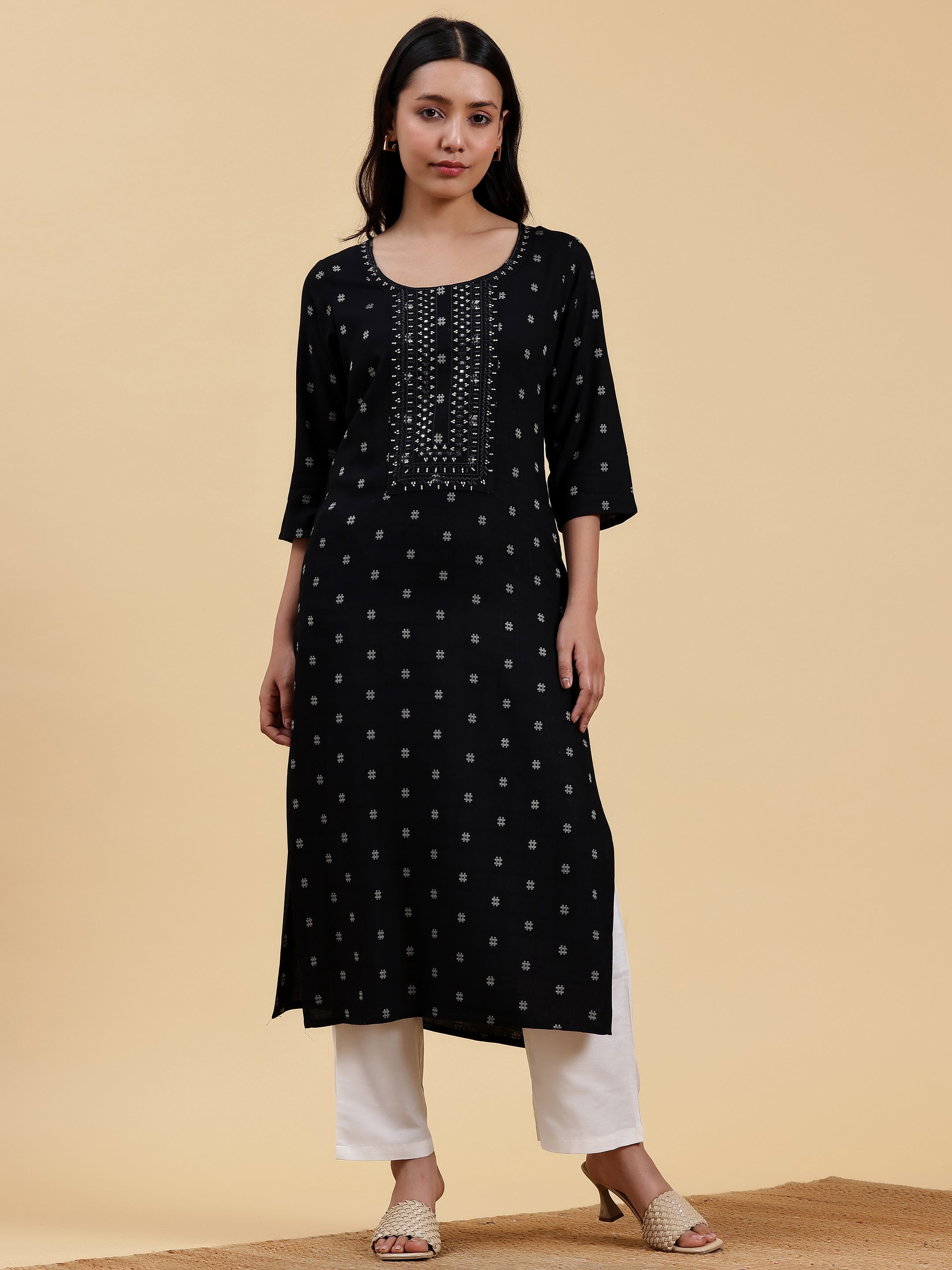 Black Embroidered Cotton Straight Kurta