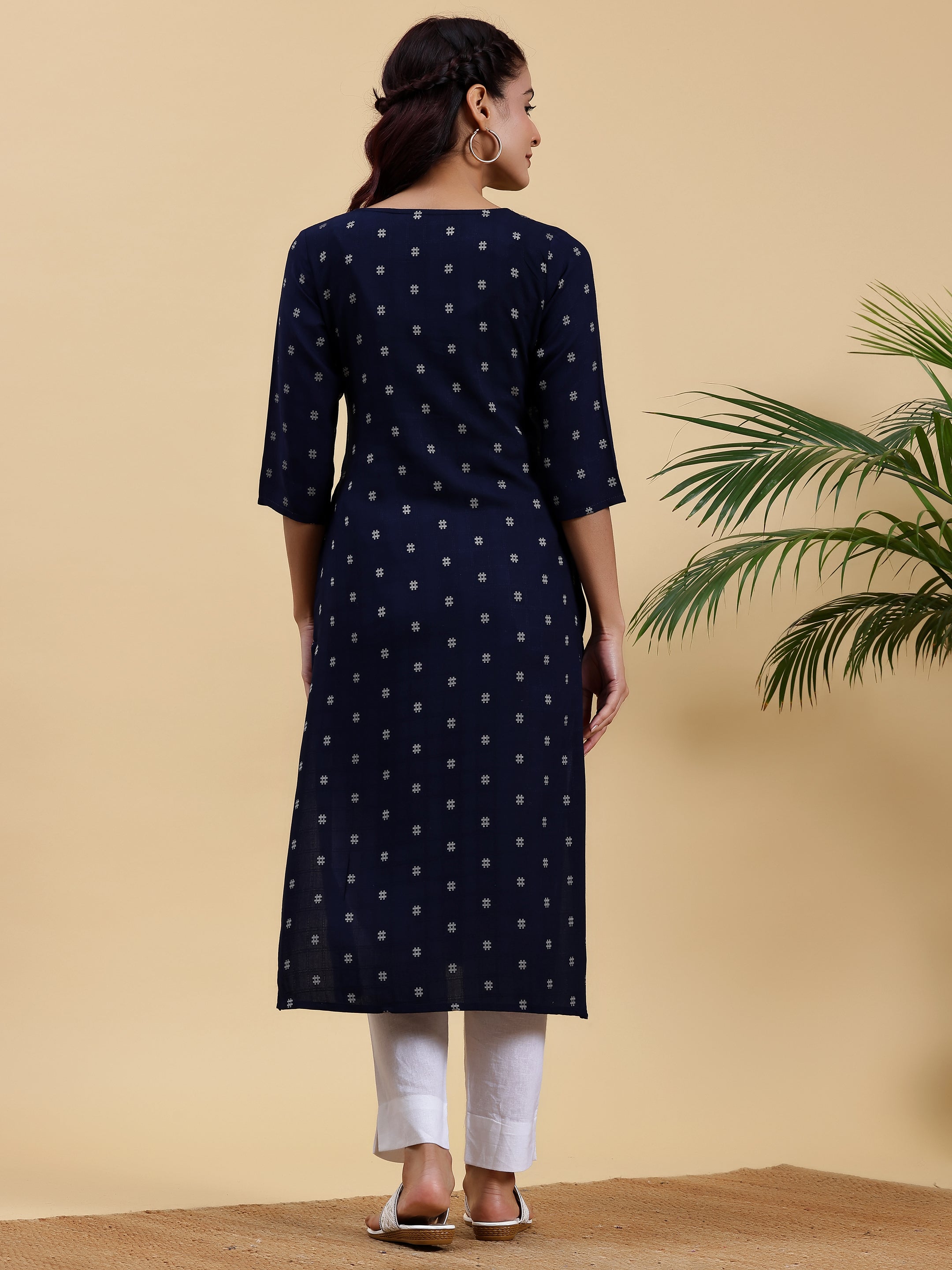 Blue Embroidered Cotton Straight Kurta