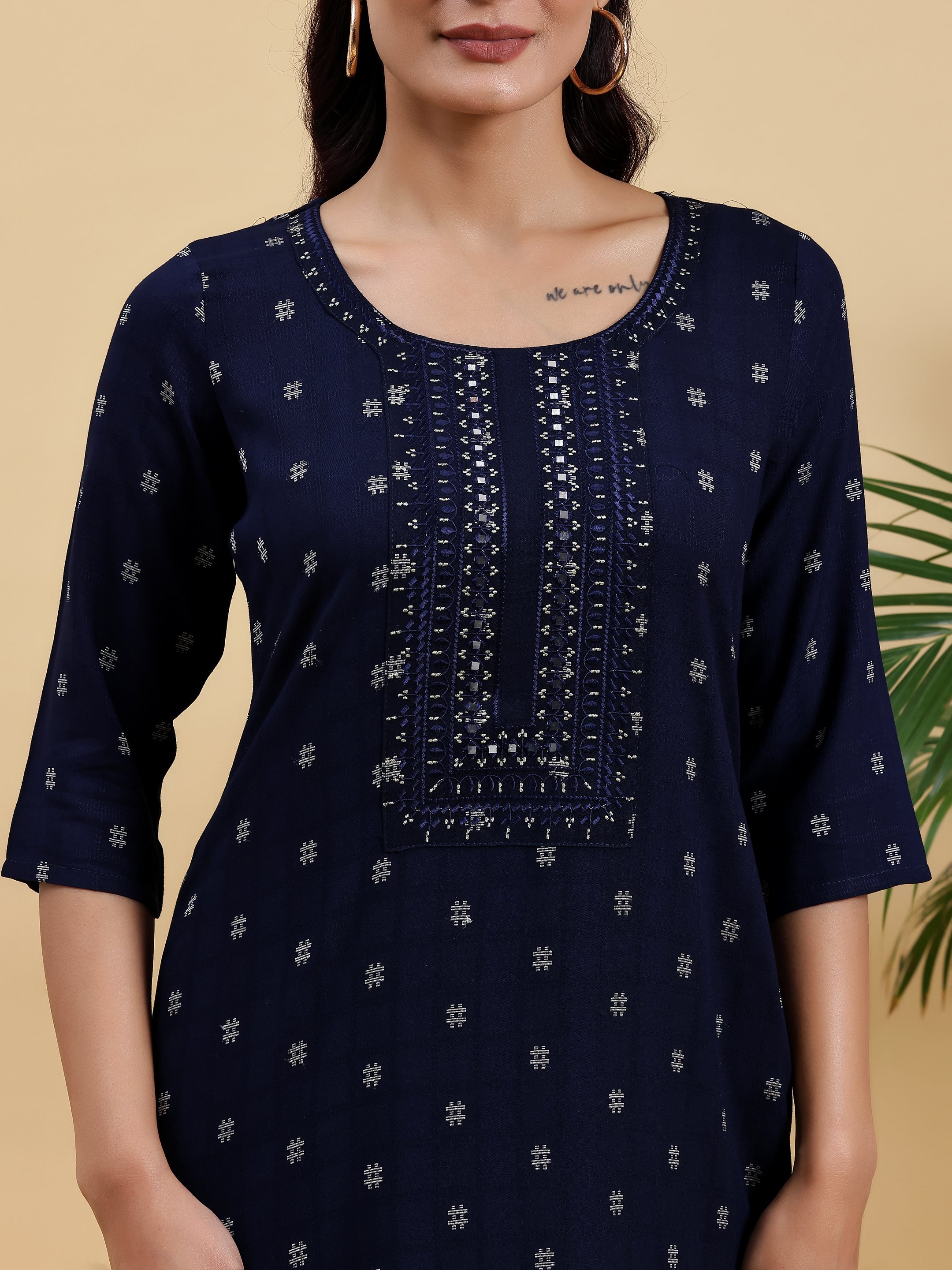 Blue Embroidered Cotton Straight Kurta