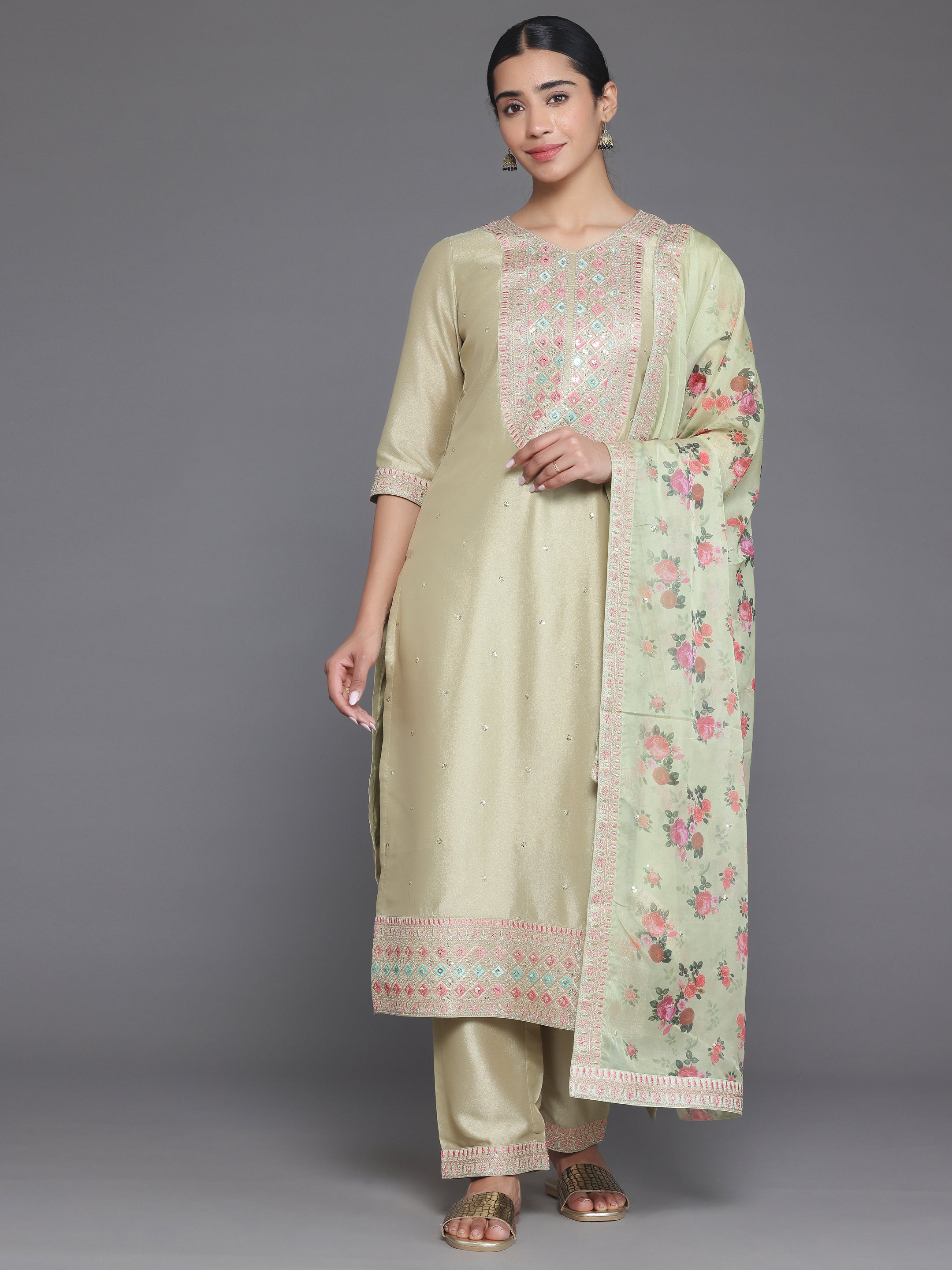 Green Embroidered Silk Blend Straight Suit With Dupatta