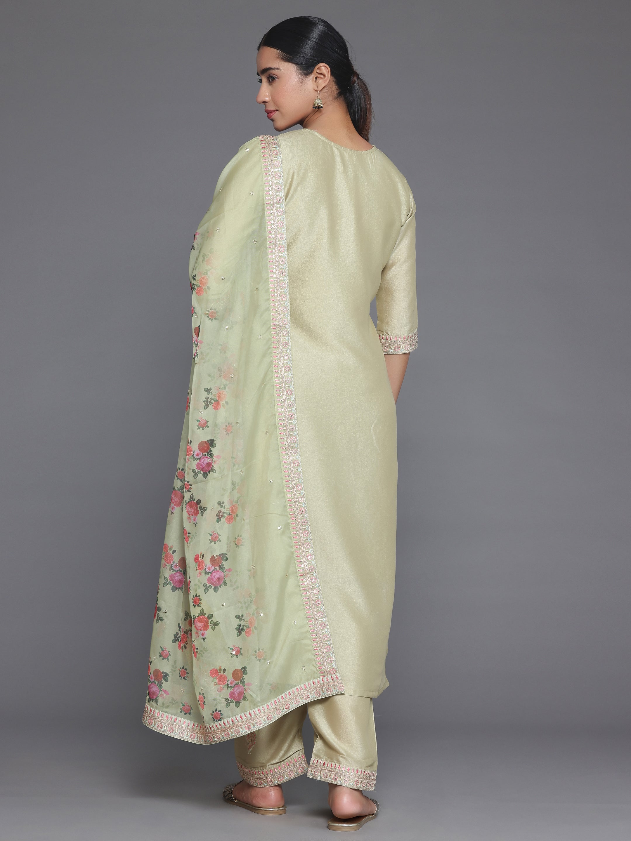 Green Embroidered Silk Blend Straight Suit With Dupatta