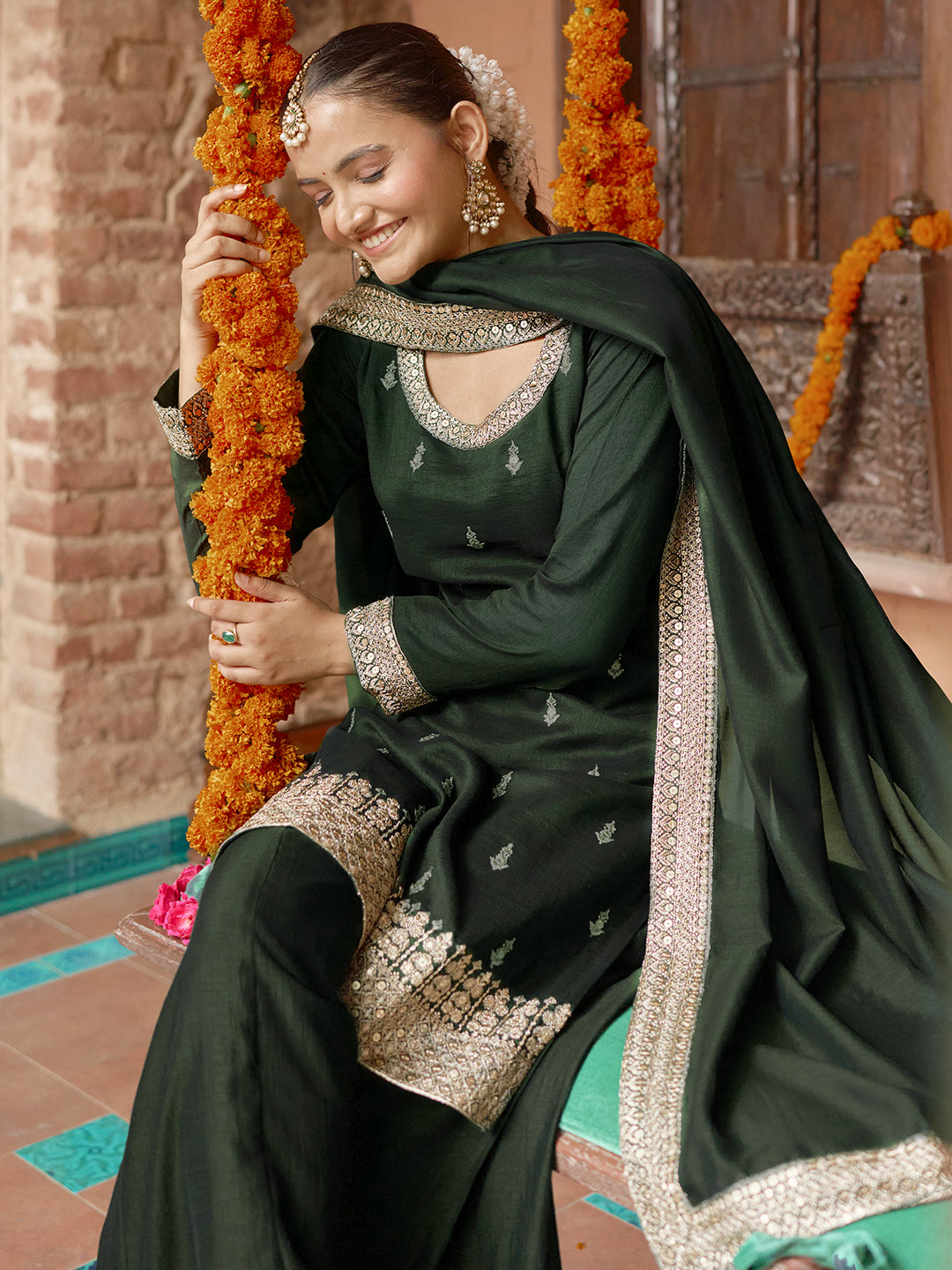 Green Embroidered Silk Blend Straight Suit With Dupatta