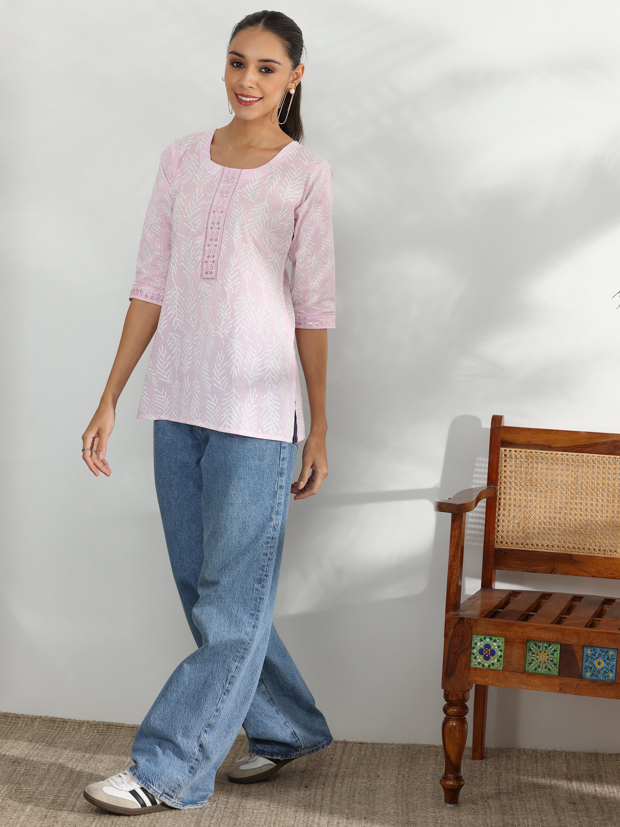 Pink Printed Cotton Straight Kurtis