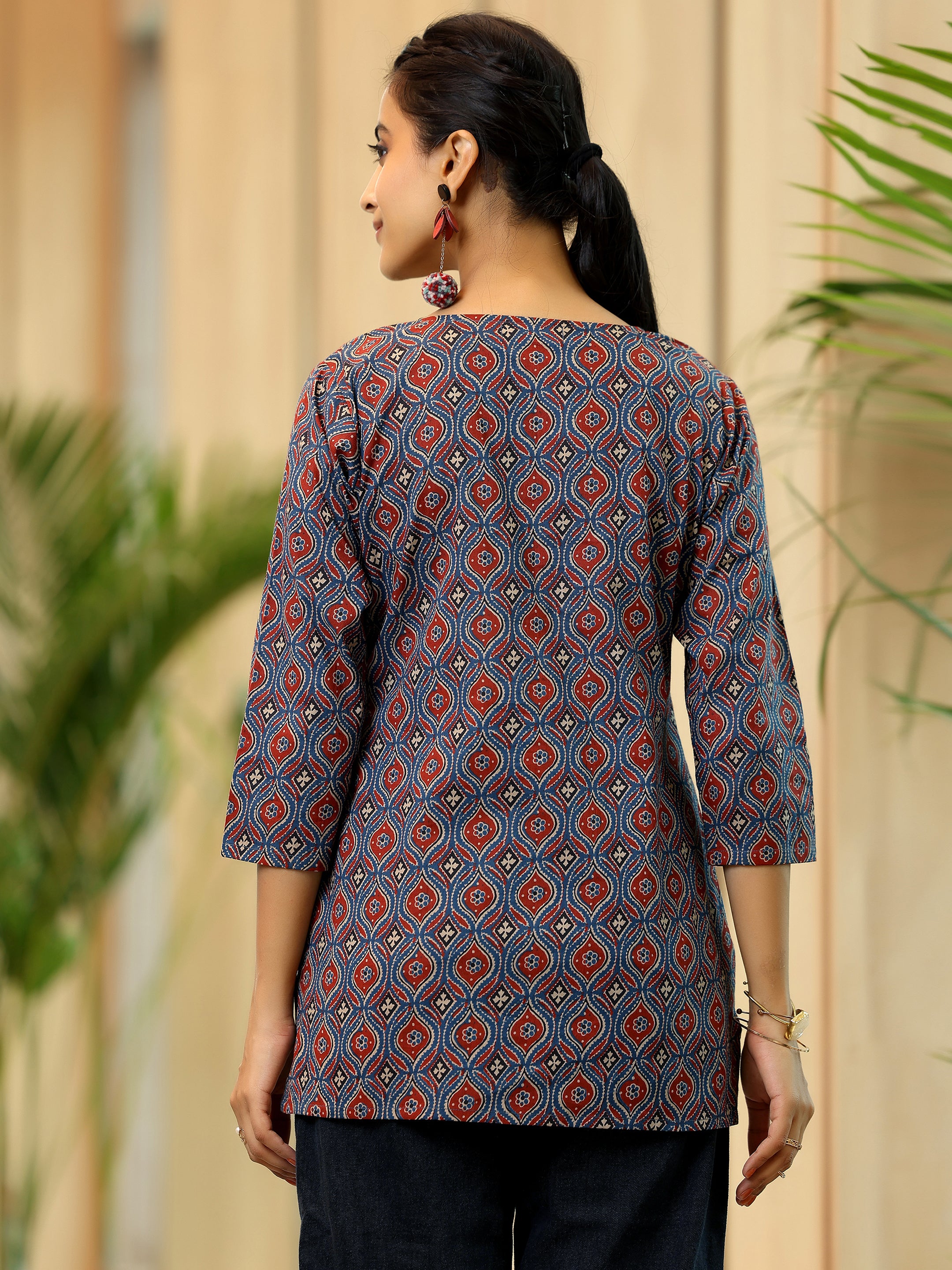 Blue Printed Cotton Straight Kurti