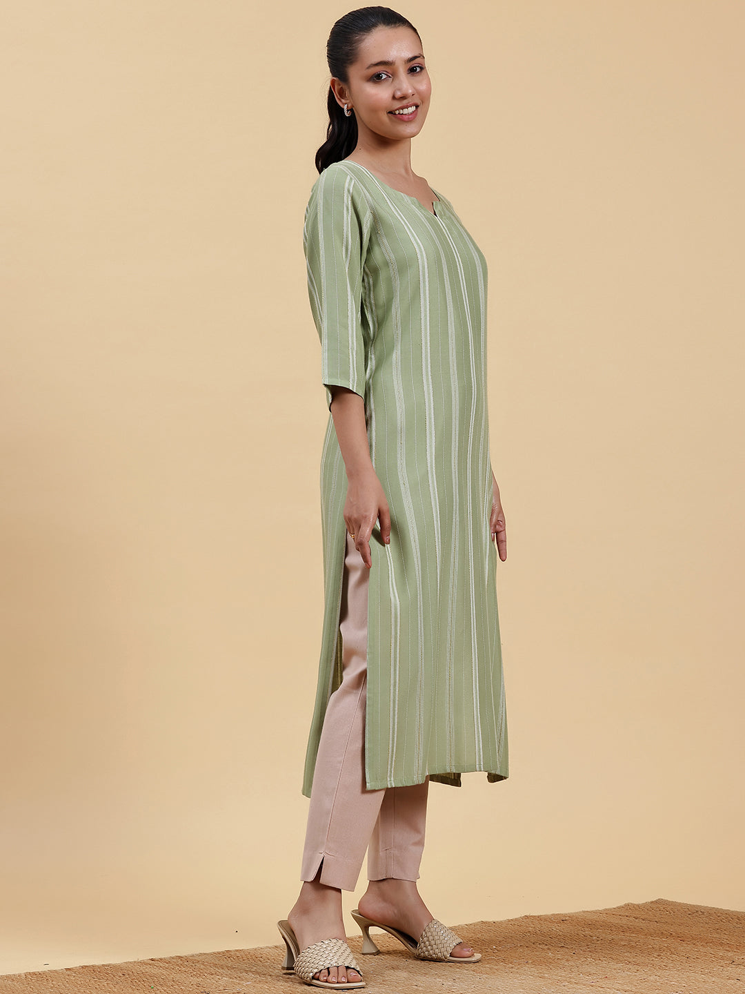 Green Woven Design Rayon Straight Kurta