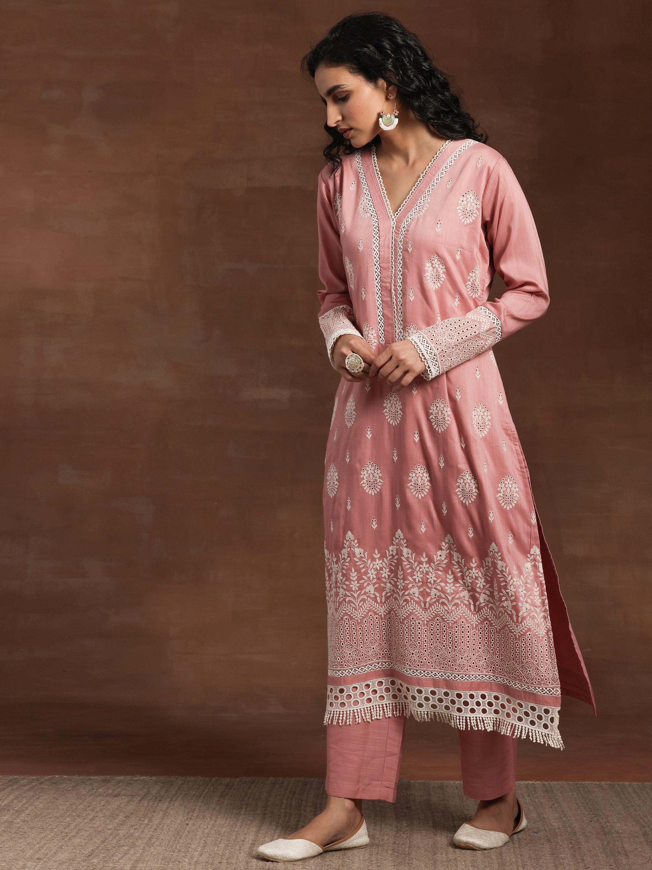 Pink Embroidered Silk Blend Straight Suit With Dupatta