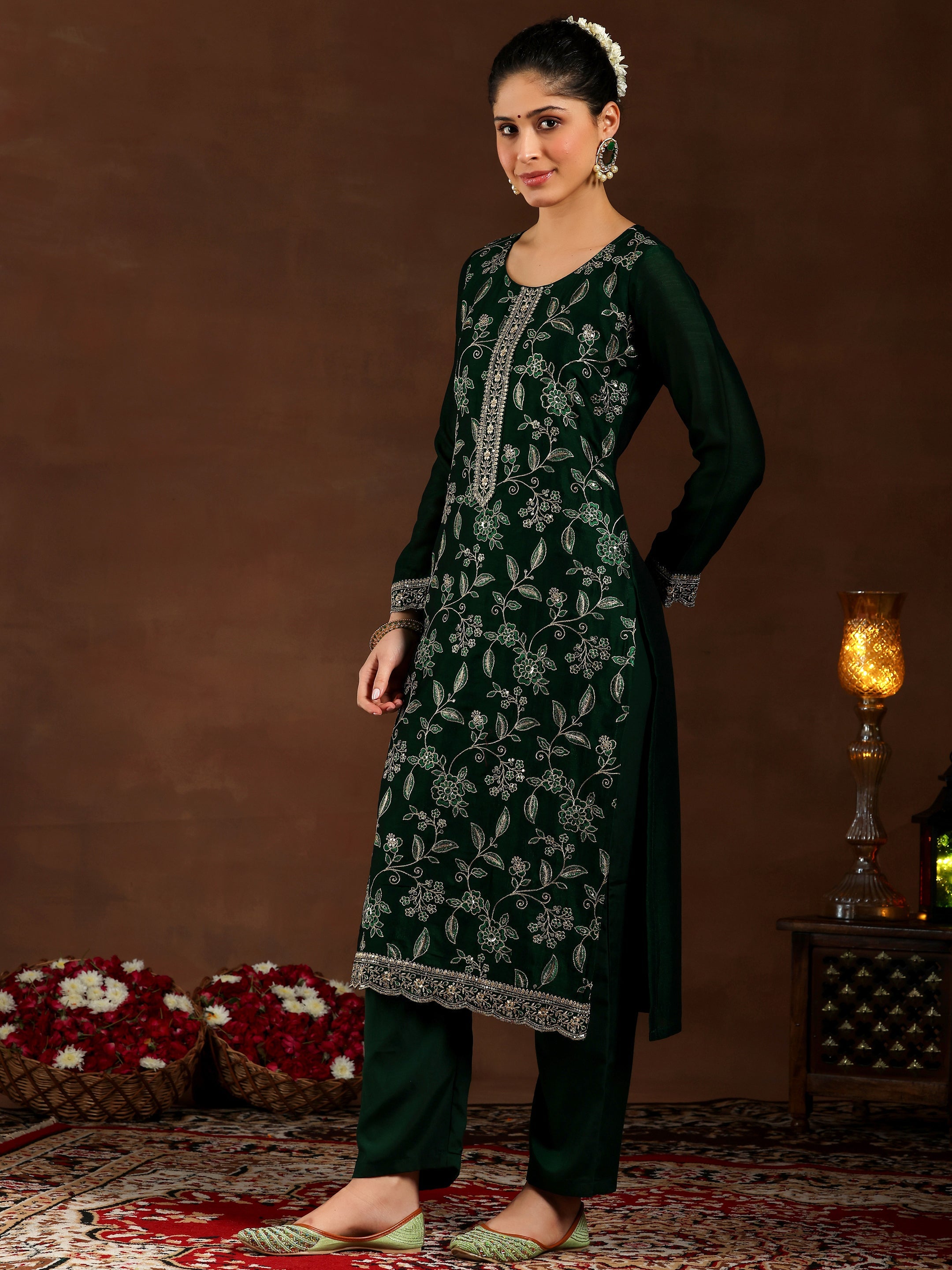 Green Embroidered Silk Blend Straight Suit With Dupatta