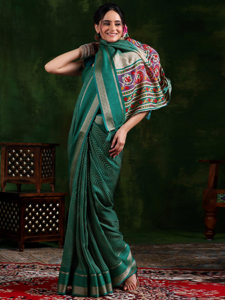 Green Printed Silk Blend Saree With Unstitched Blouse Piece - Libas