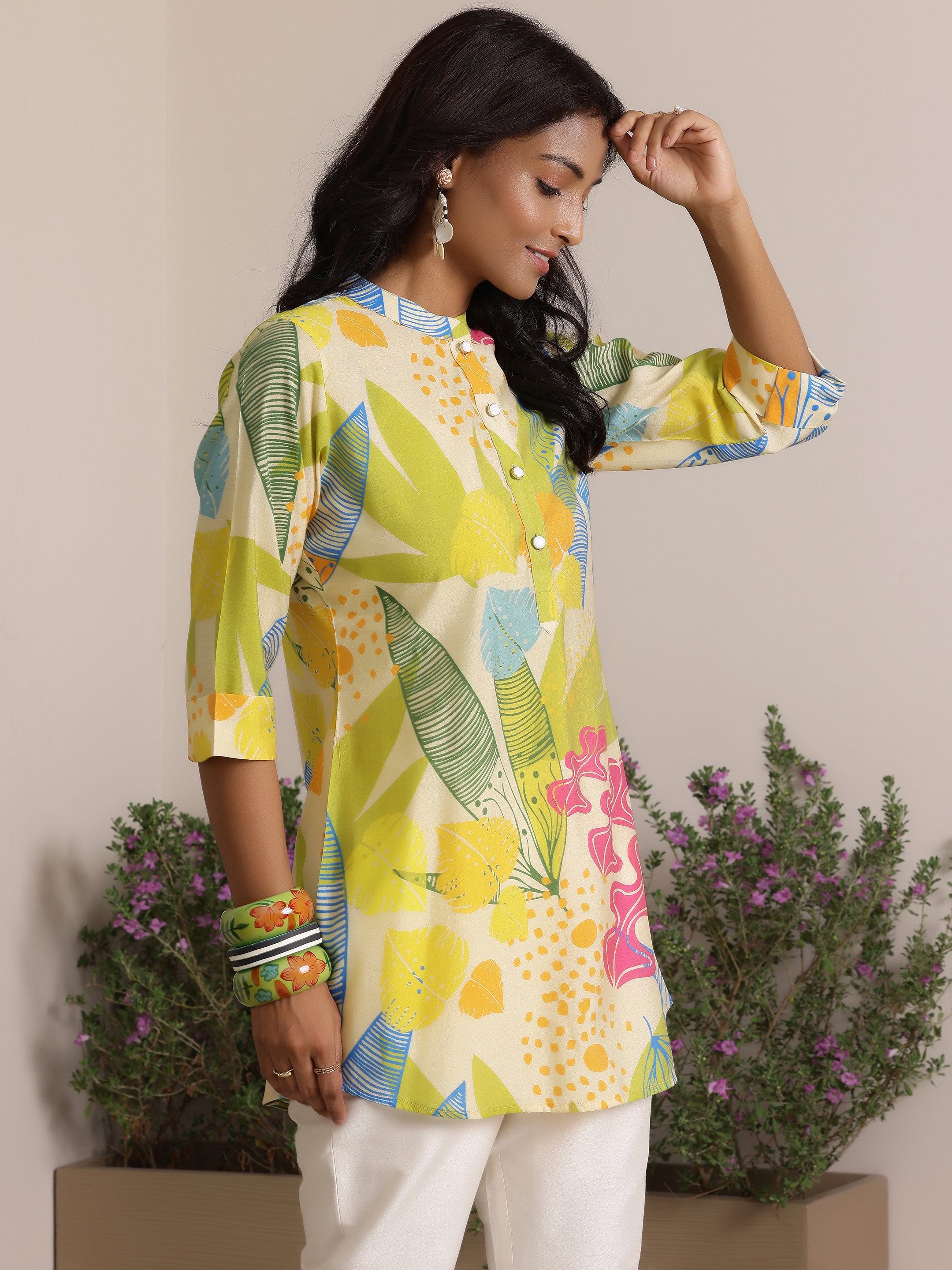 Cream Printed Silk Blend Straight Kurti