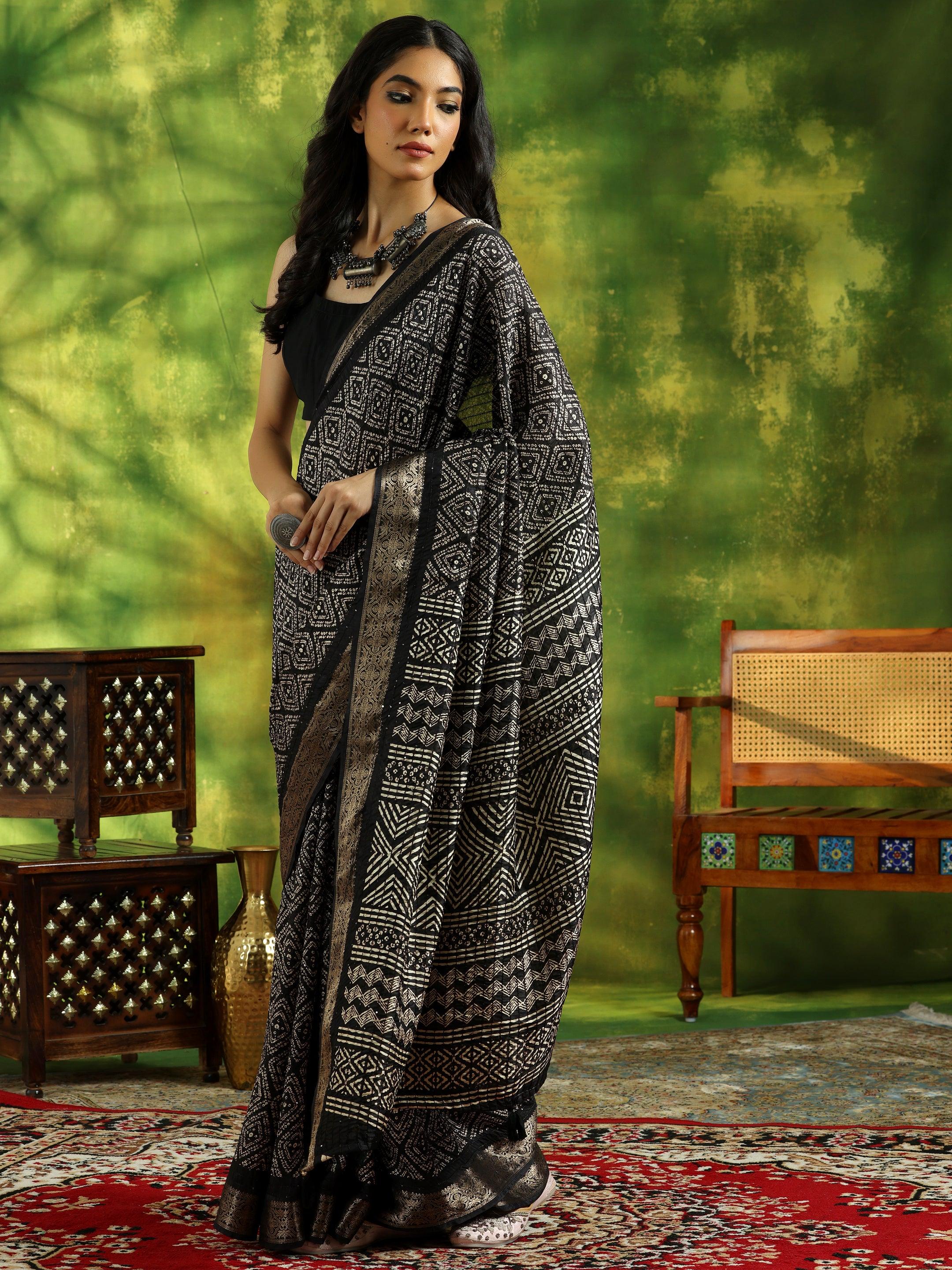 Black Printed Silk Blend Saree With Unstitched Blouse Piece