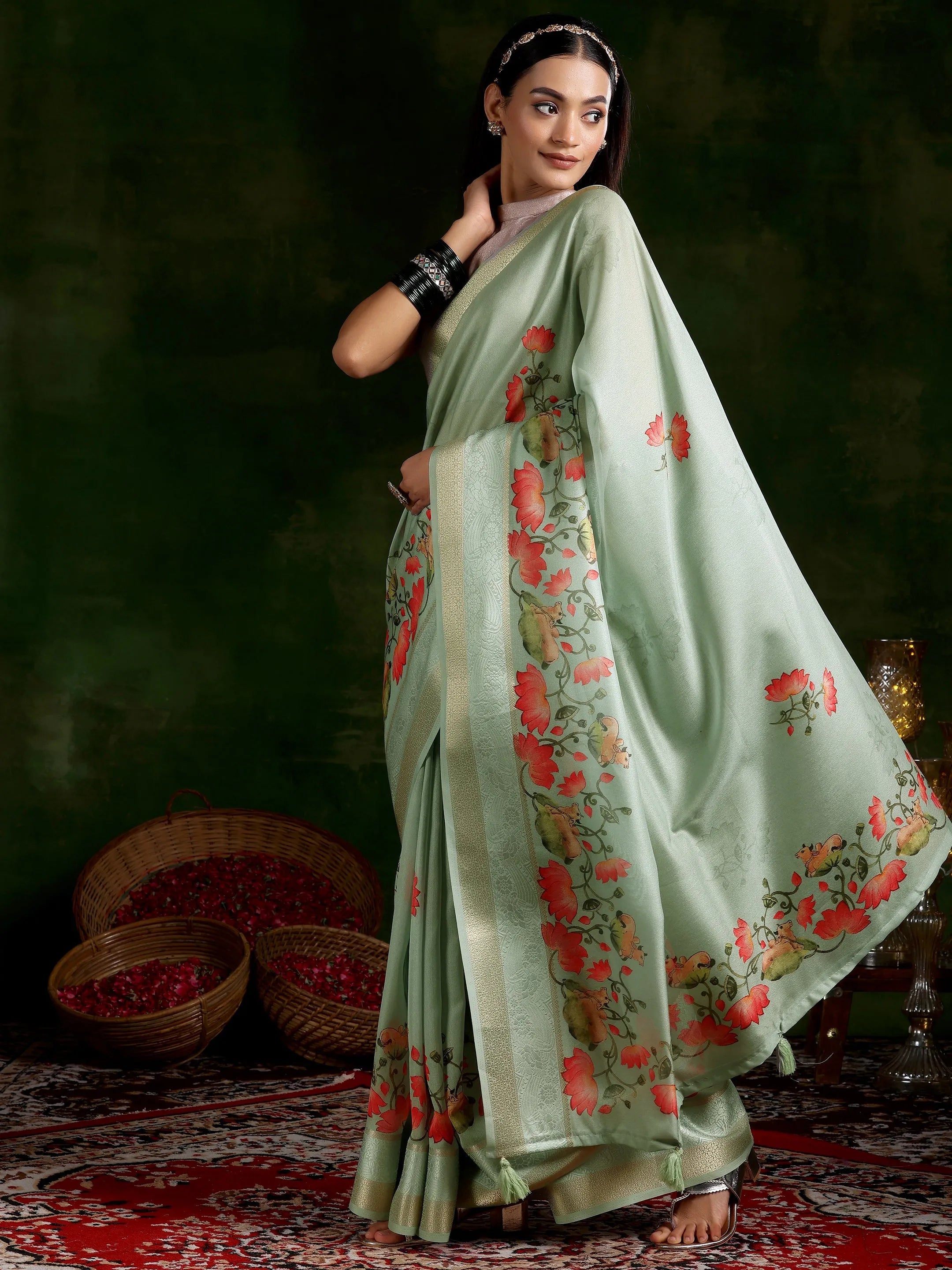 Green Printed Silk Blend Saree With Unstitched Blouse Piece