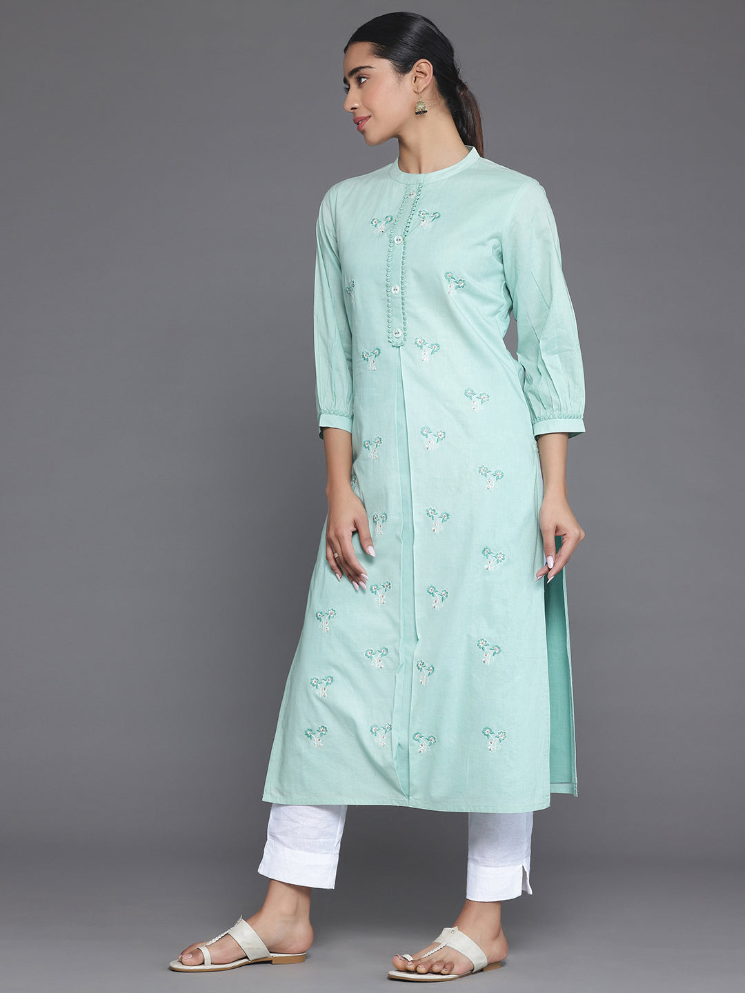 Green Embroidered Cotton Straight Kurta