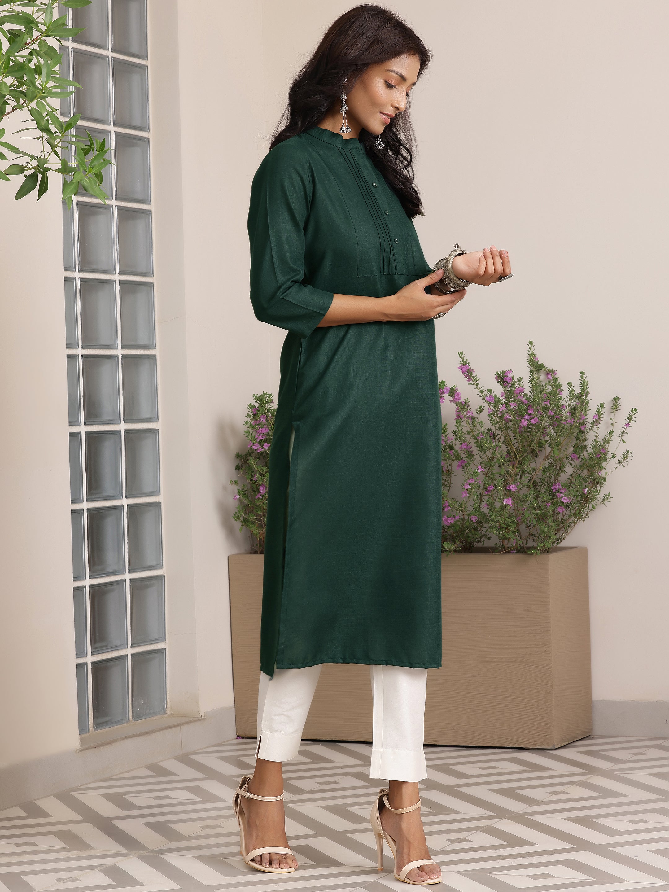 Green Solid Silk Straight Kurta